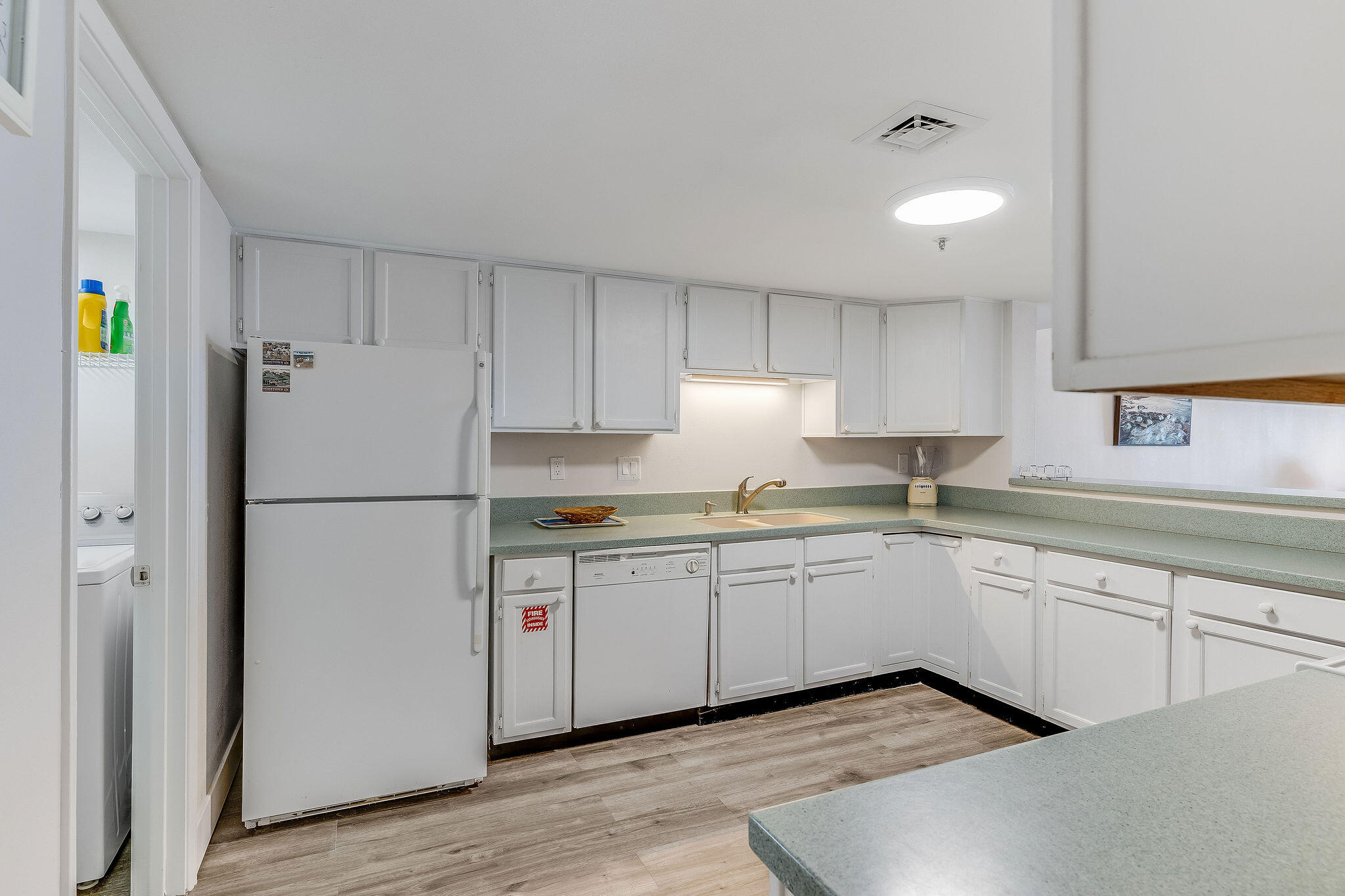 SURF DWELLER CONDOMINIUMS - Residential