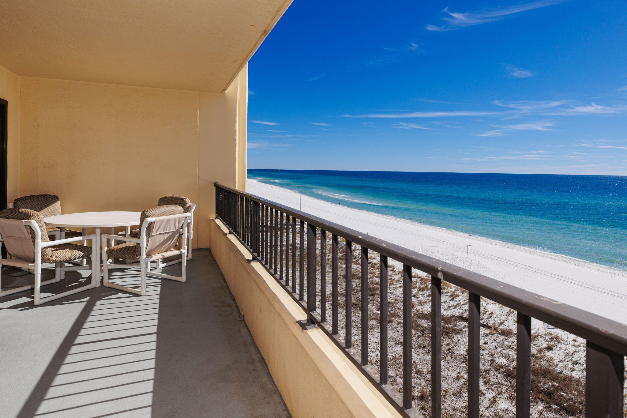 SURF DWELLER CONDOMINIUMS - Residential