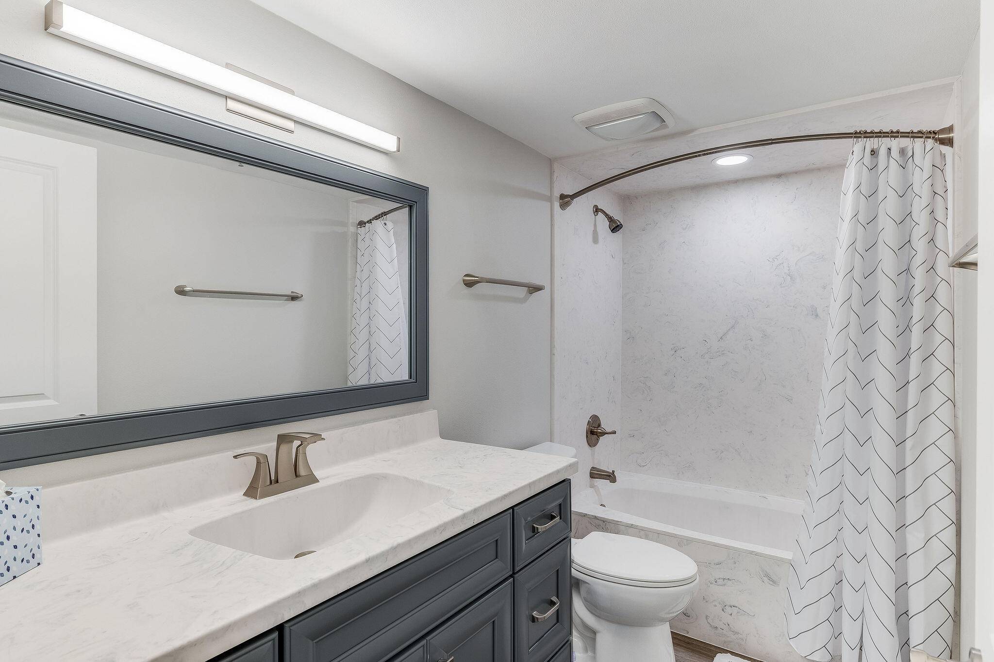 SURF DWELLER CONDOMINIUMS - Residential