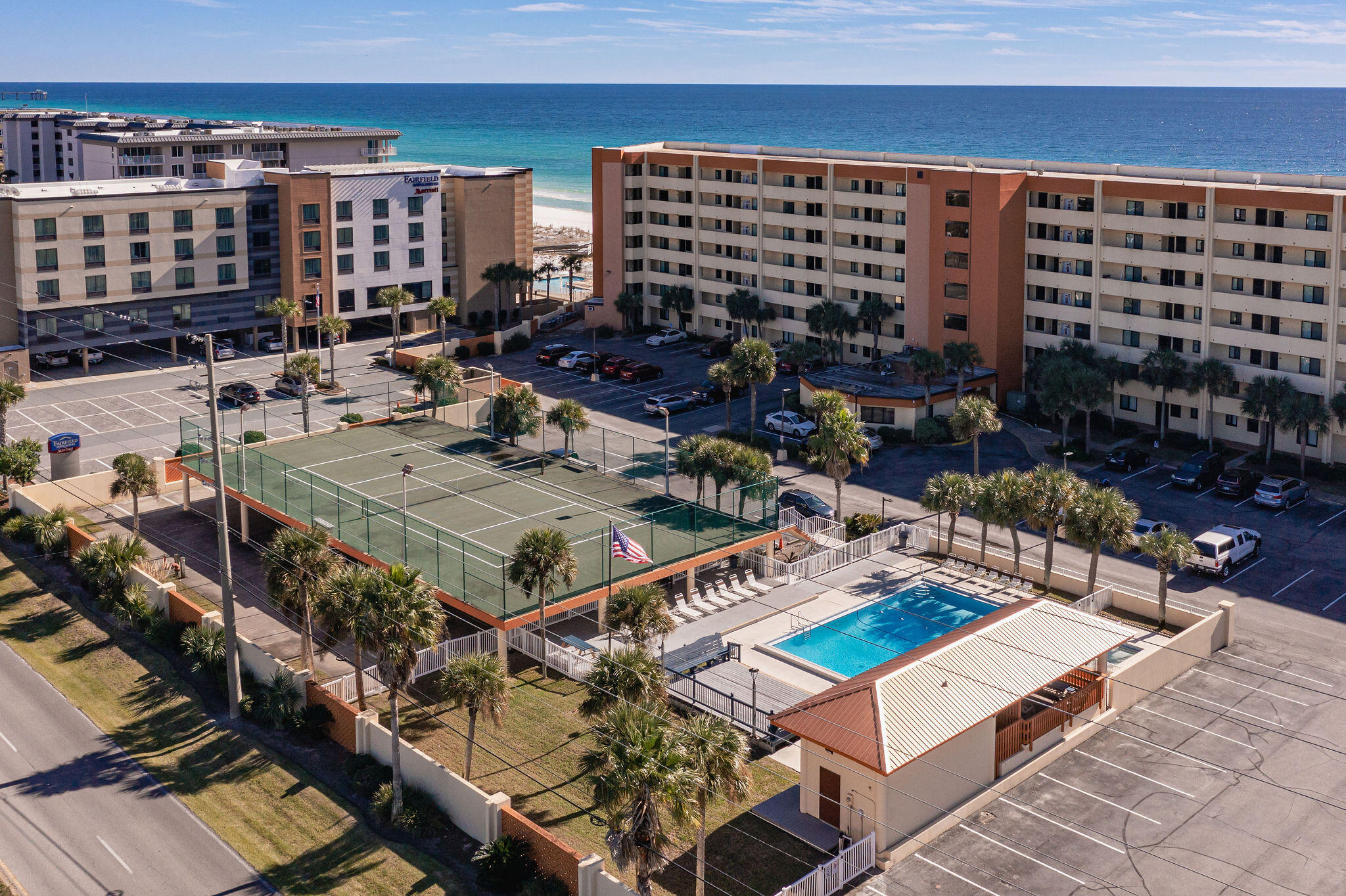 SURF DWELLER CONDOMINIUMS - Residential