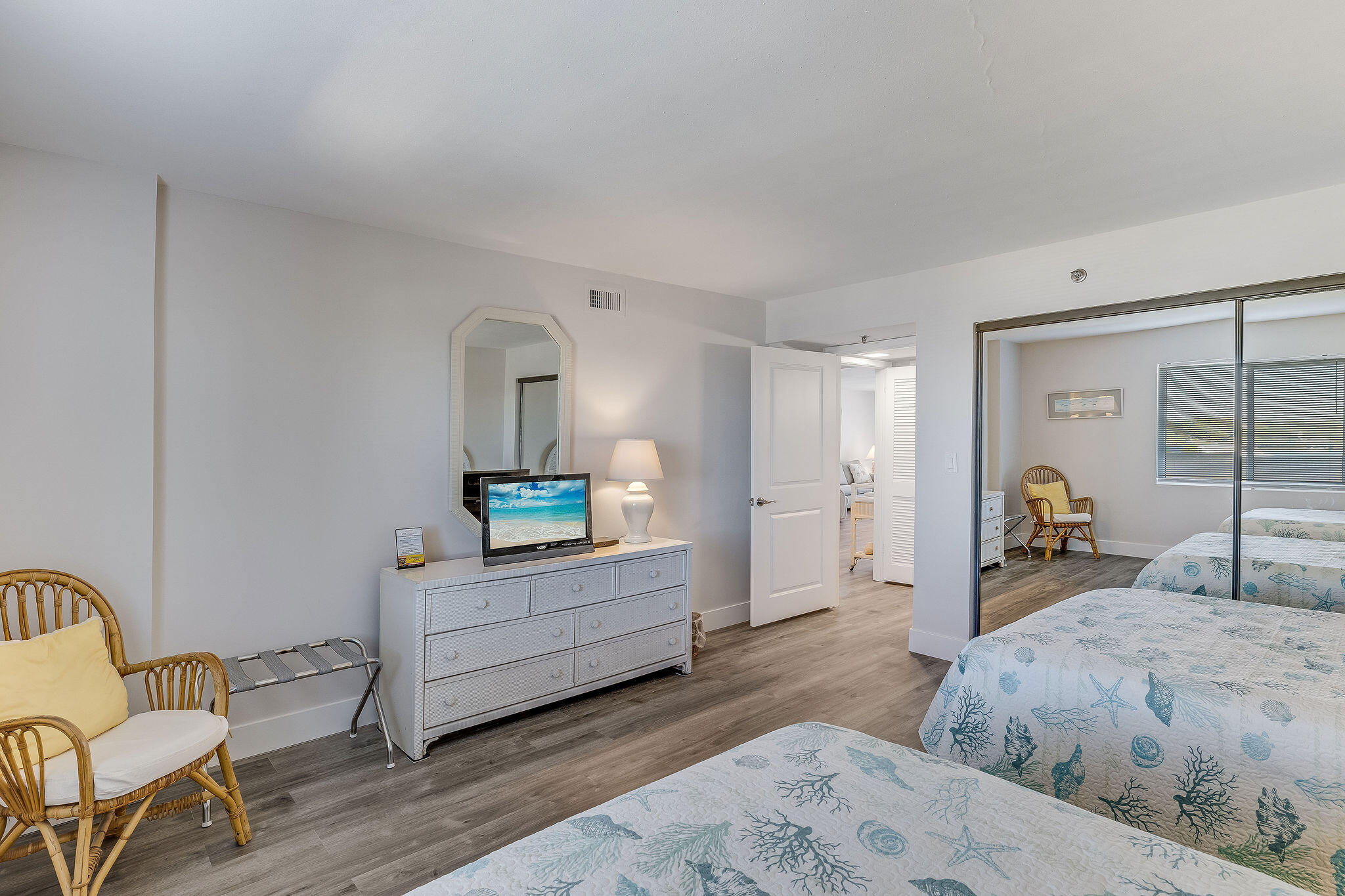 SURF DWELLER CONDOMINIUMS - Residential