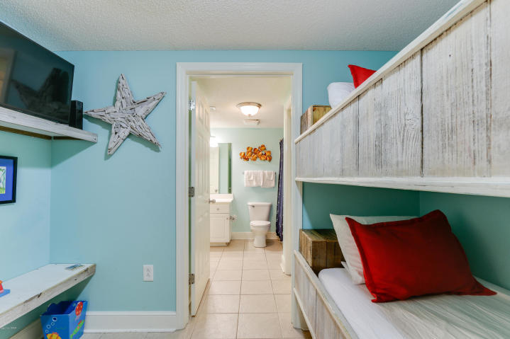 MAJESTIC BEACH TOWERS I - Residential