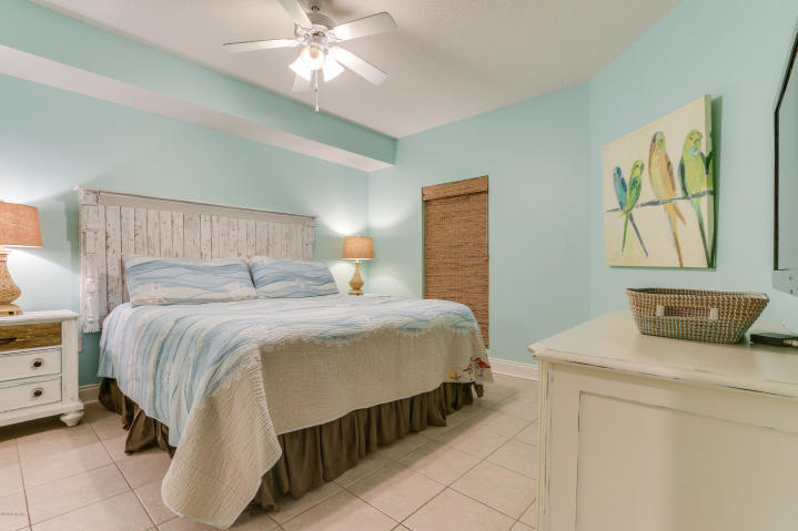 MAJESTIC BEACH TOWERS I - Residential