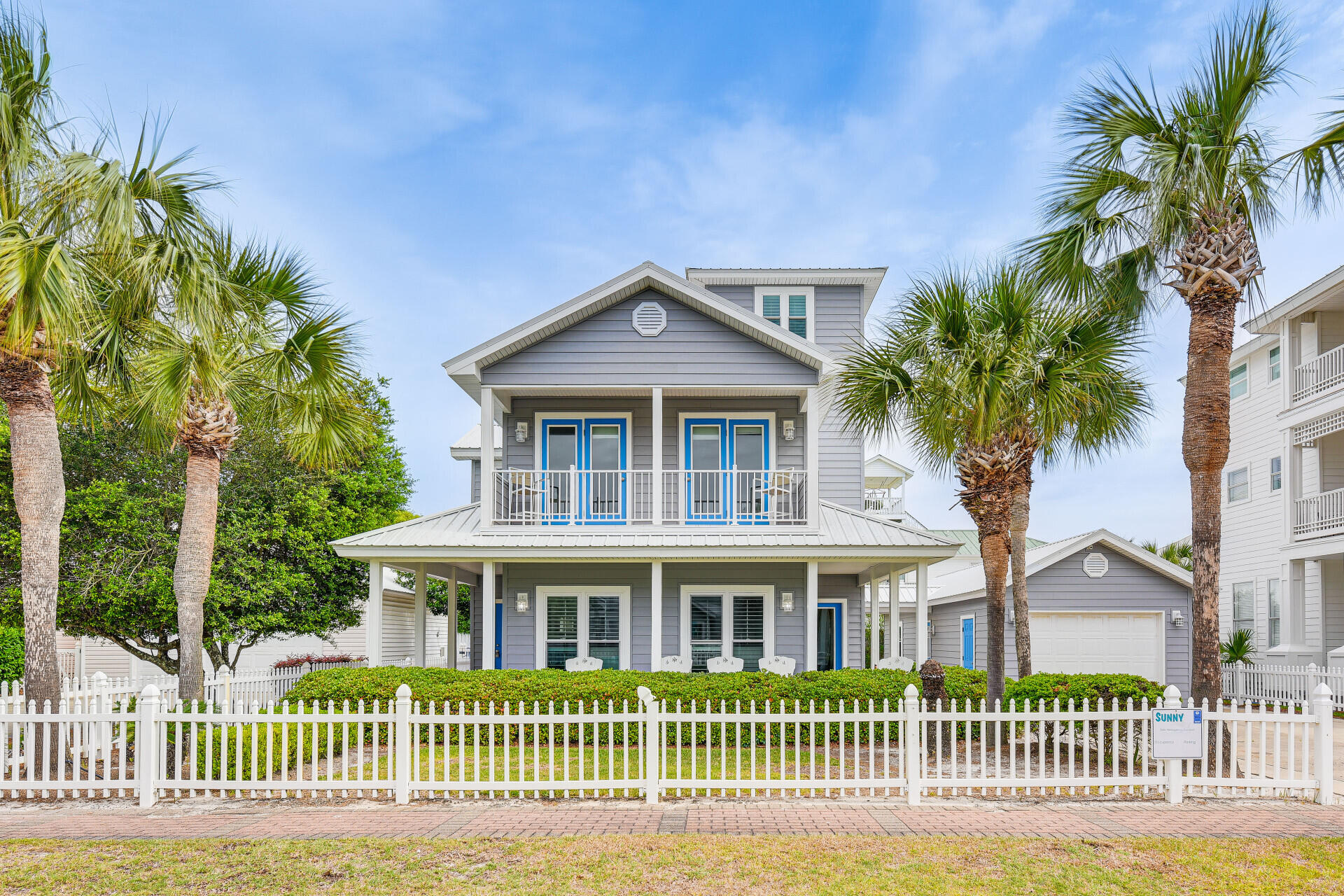 CRYSTAL SHORES - Residential