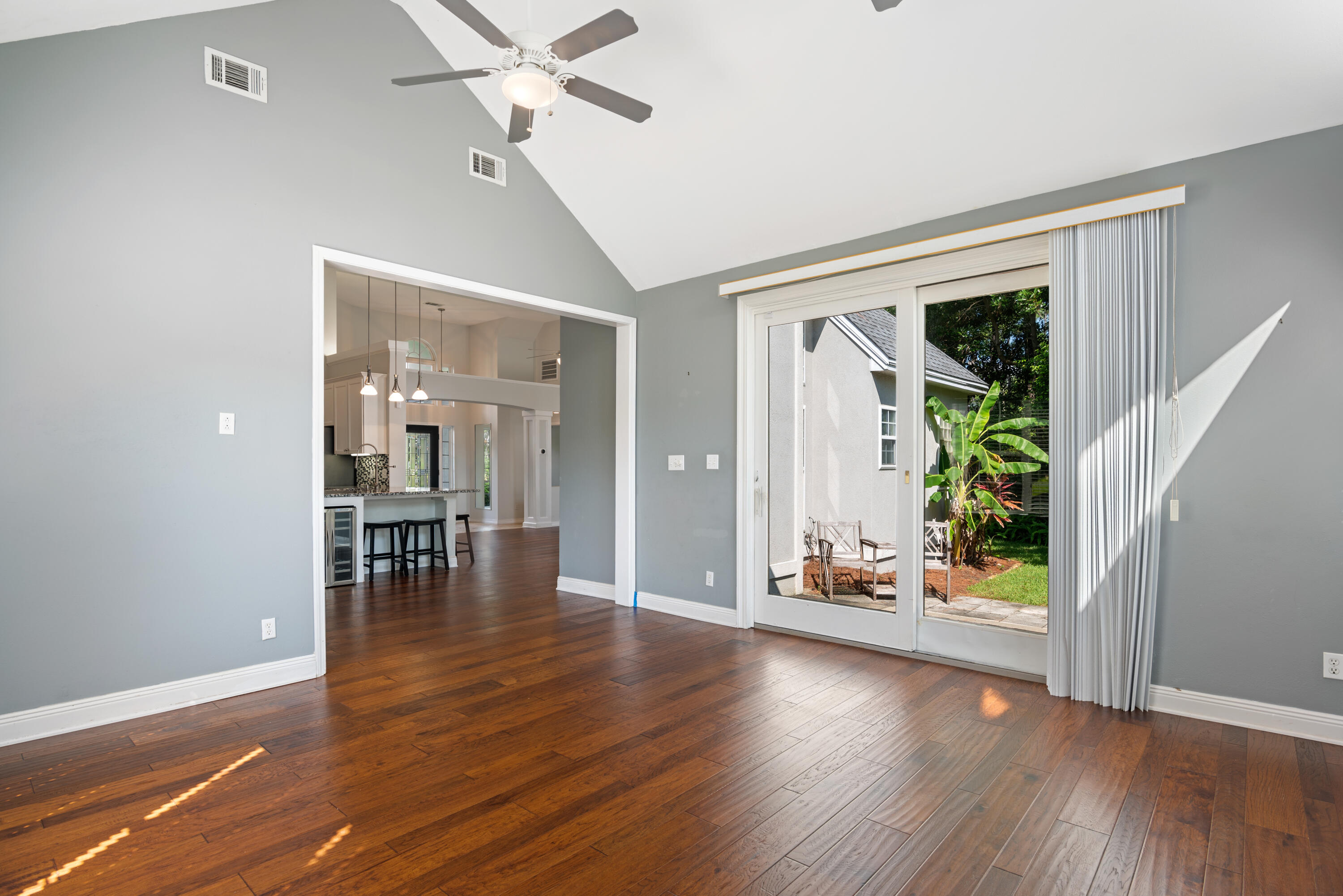 HOLIDAY SHORES ESTATES - Residential