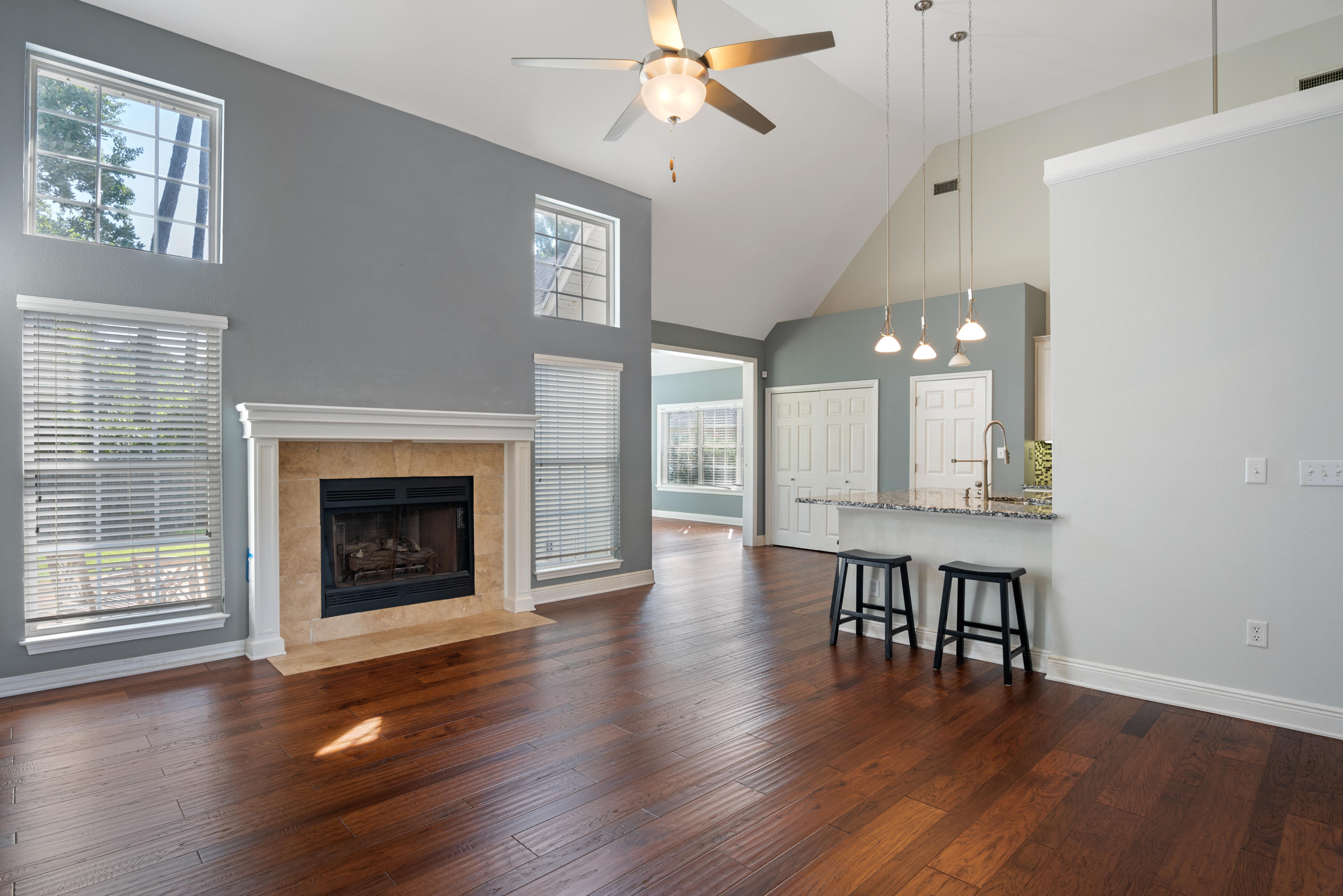HOLIDAY SHORES ESTATES - Residential