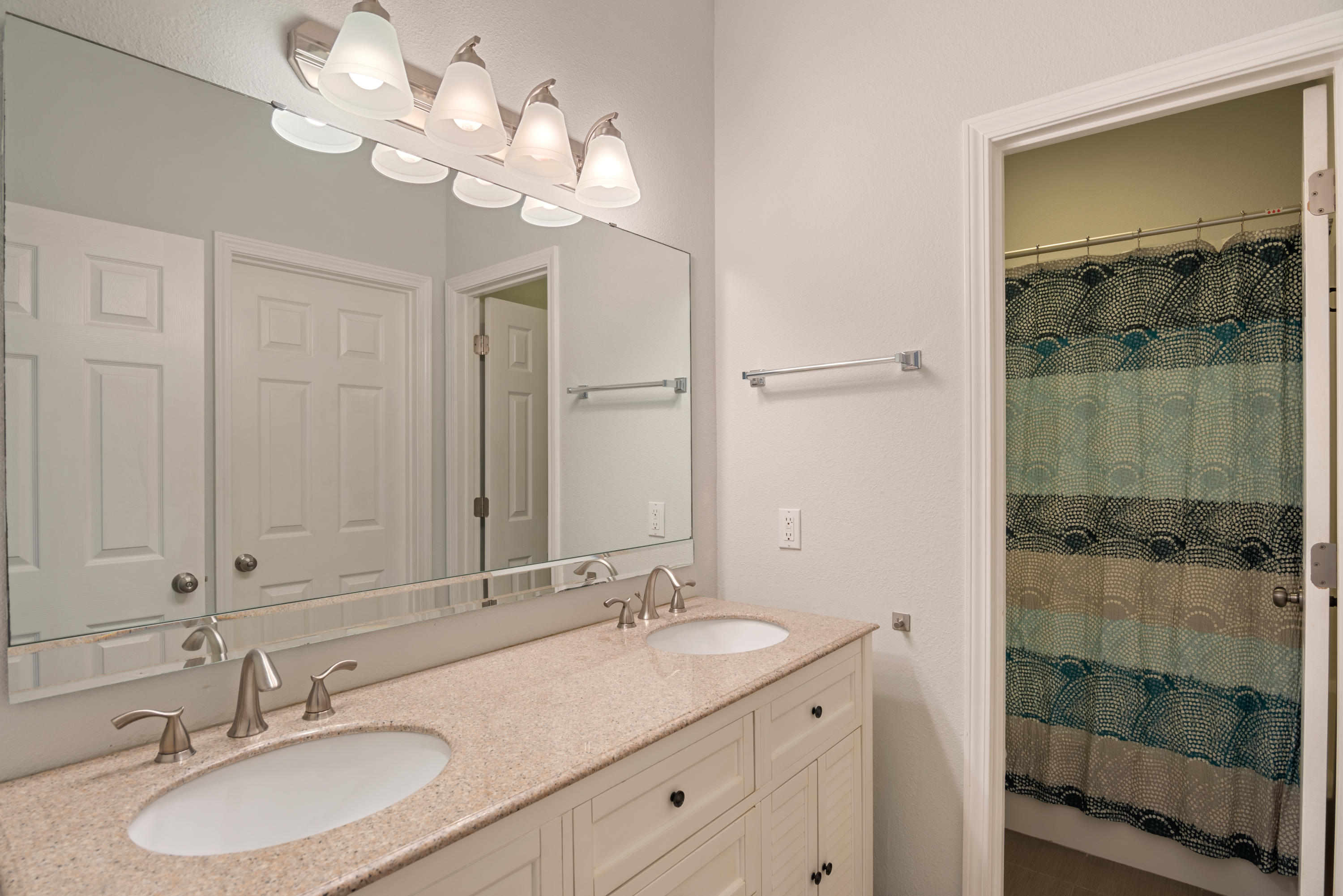 HOLIDAY SHORES ESTATES - Residential