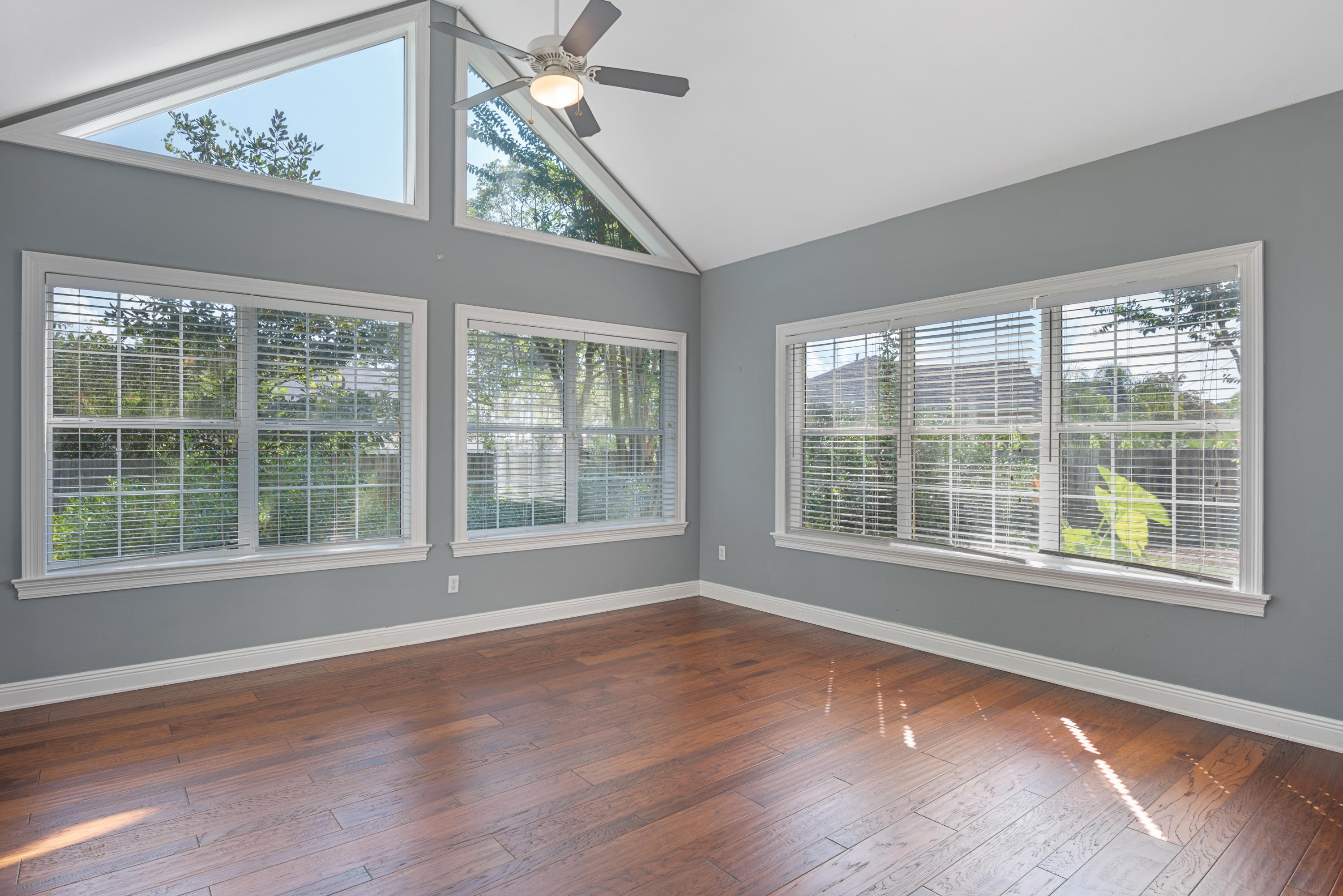 HOLIDAY SHORES ESTATES - Residential