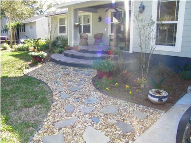 Beautiful 4 bedroom 2.5 bath home located in established neighborhood 2 blocks from community water front park and boat launch. This home says welcome from the time you step on the stone walkway, onto the brick pavers at the main entrance and onto the large front porch. Hardwood floors throughout the home lead you from one gorgeous room to another. Enjoy your completely updated kitchen or dine in the separate dining room. The great room has great windows and cathedral ceilings. The master bedroom, the only carpeted room, is extra spacious and connects to the master bath with separate tiled shower and claw foot tub. The back yard is partially fenced. Cats and dogs under 50 lbs allowed with a non-refundable pet fee. Available January 27, 2020.