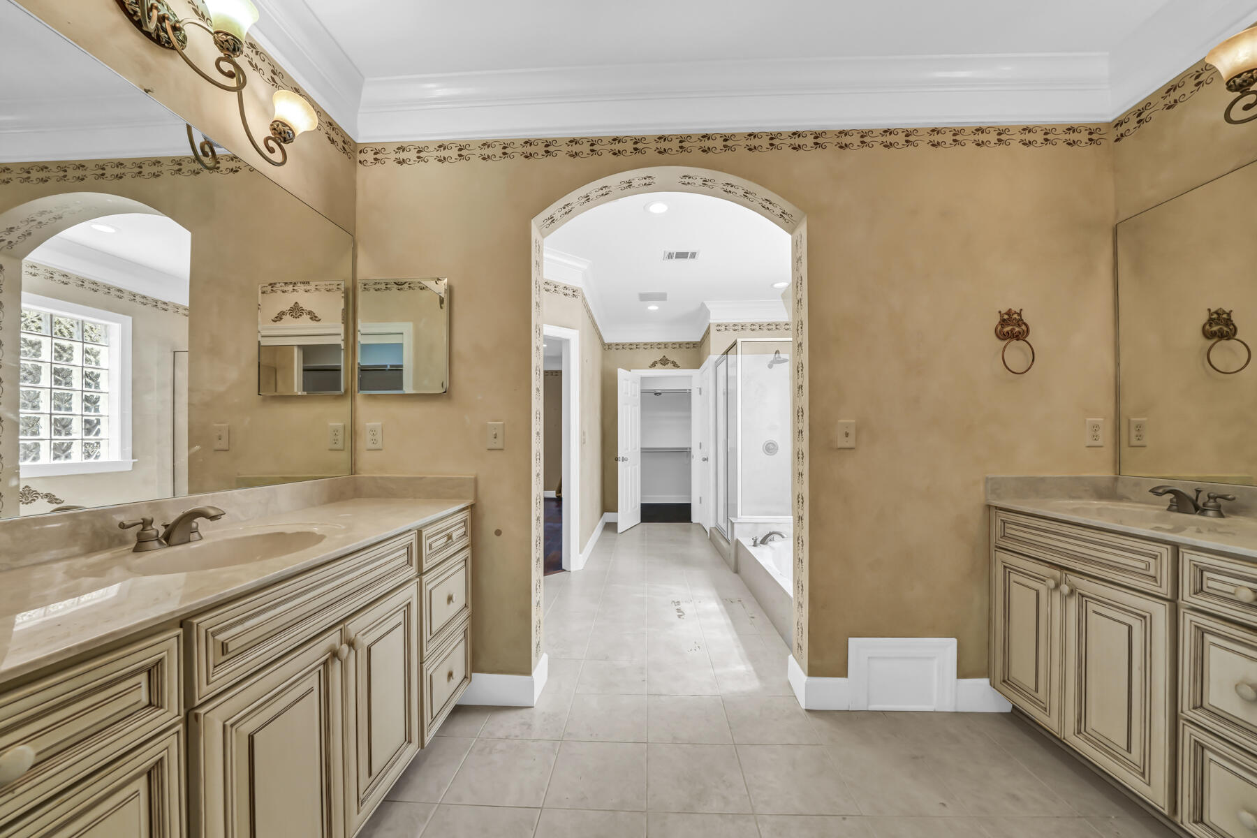 WINDWARD PH 1 BLUEWATER BAY - Residential