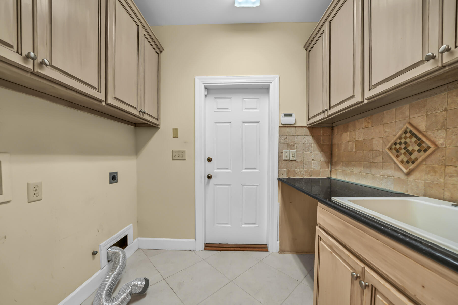 WINDWARD PH 1 BLUEWATER BAY - Residential