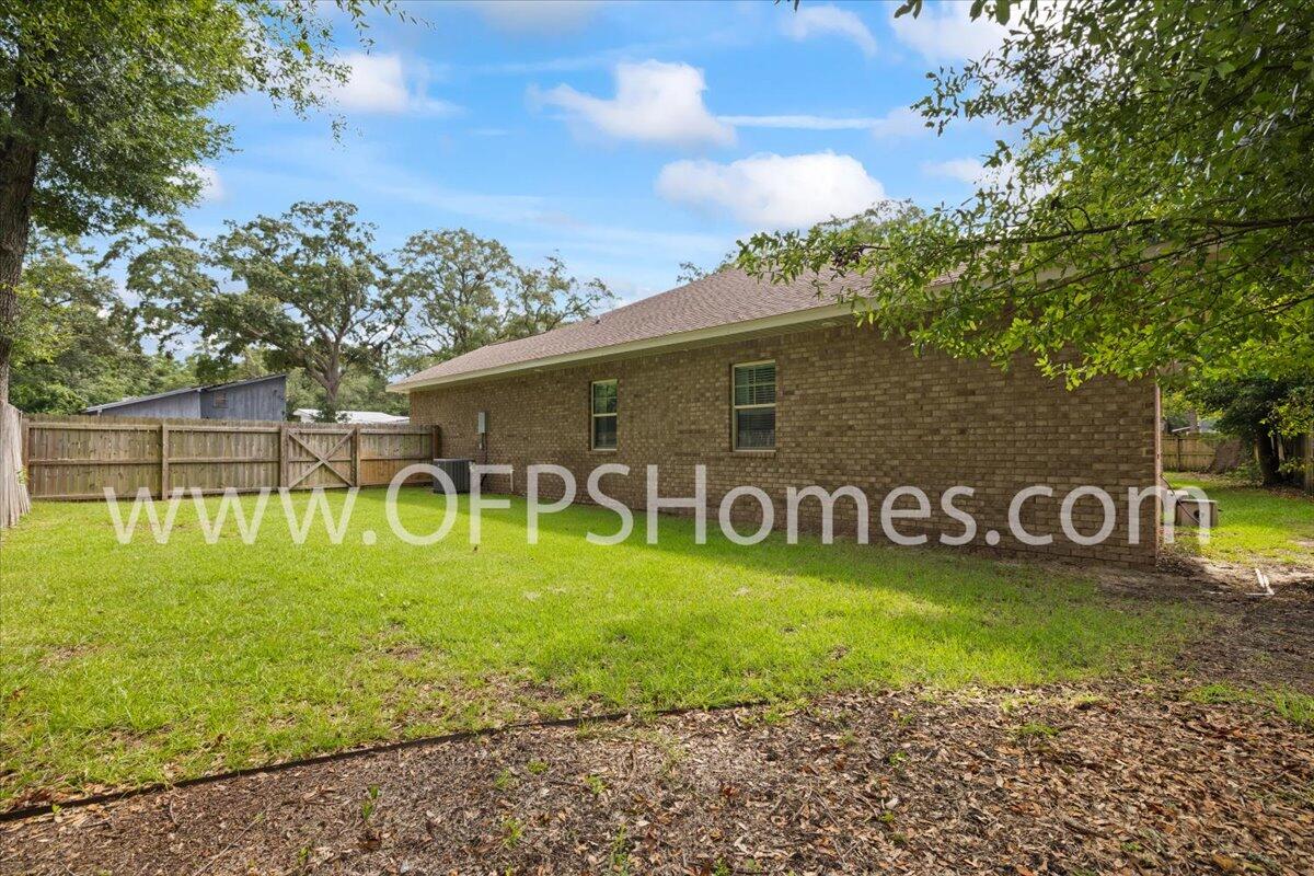 NO RECORDED SUBDIVISION - Residential Lease