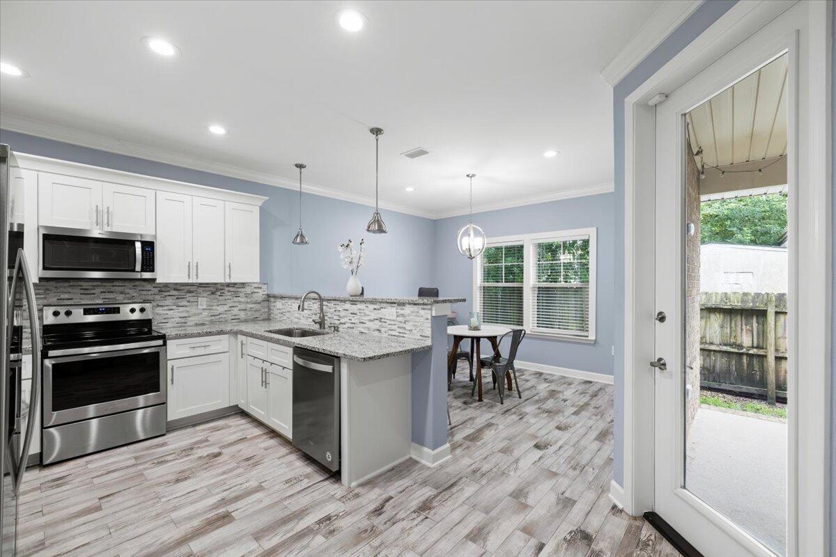 NO RECORDED SUBDIVISION - Residential Lease
