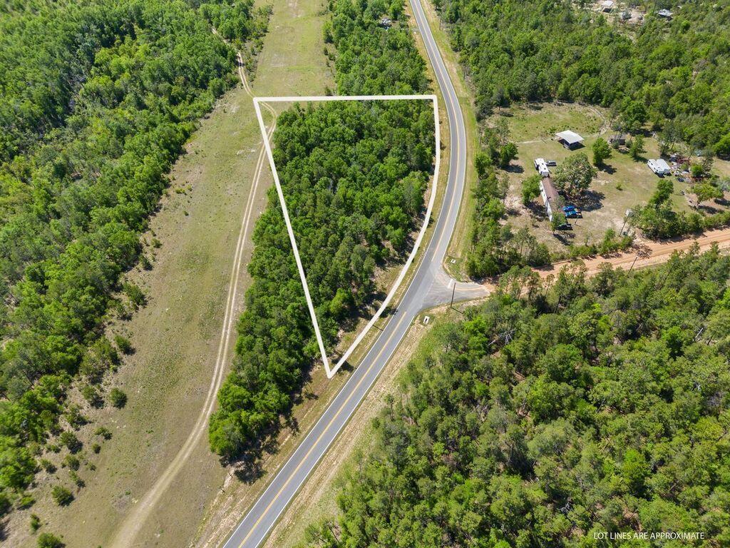 NO RECORDED SUBDIVISION - Land