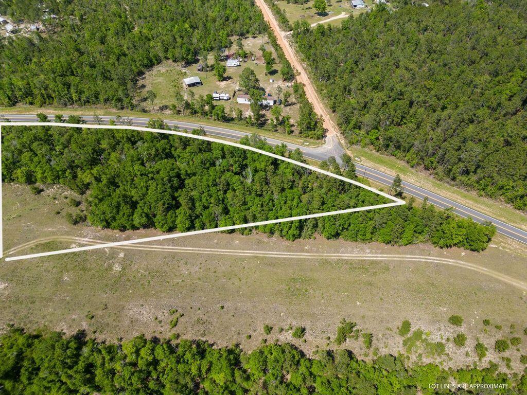 NO RECORDED SUBDIVISION - Land