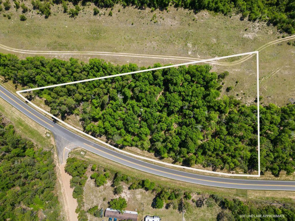NO RECORDED SUBDIVISION - Land