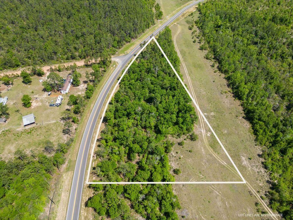 NO RECORDED SUBDIVISION - Land