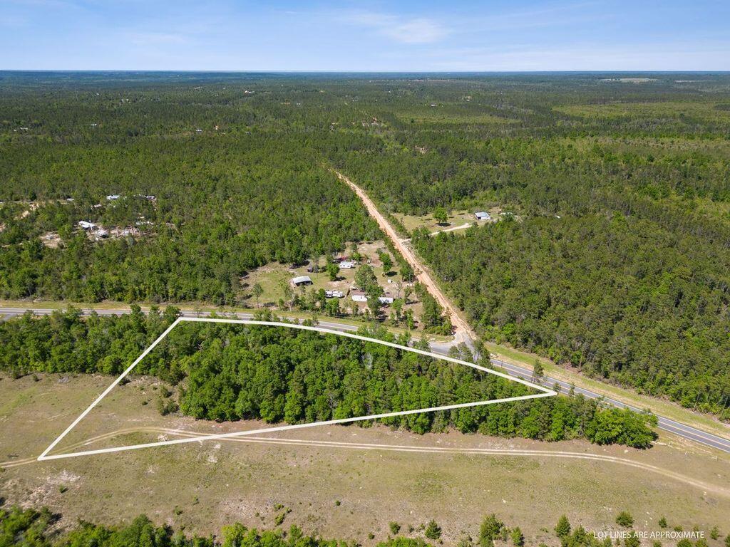 NO RECORDED SUBDIVISION - Land