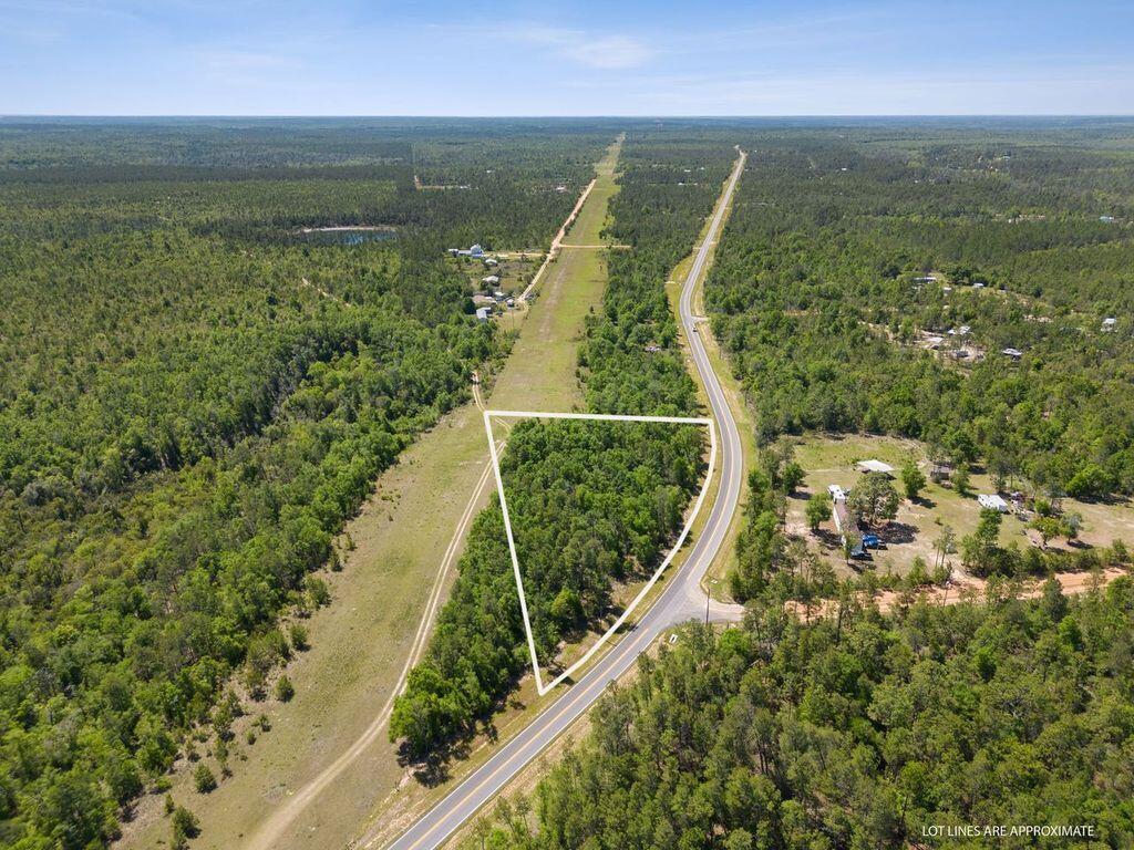 NO RECORDED SUBDIVISION - Land