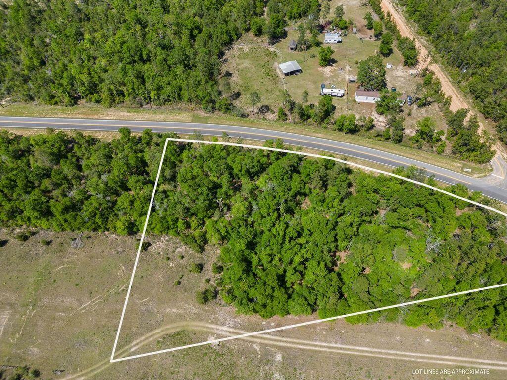 NO RECORDED SUBDIVISION - Land