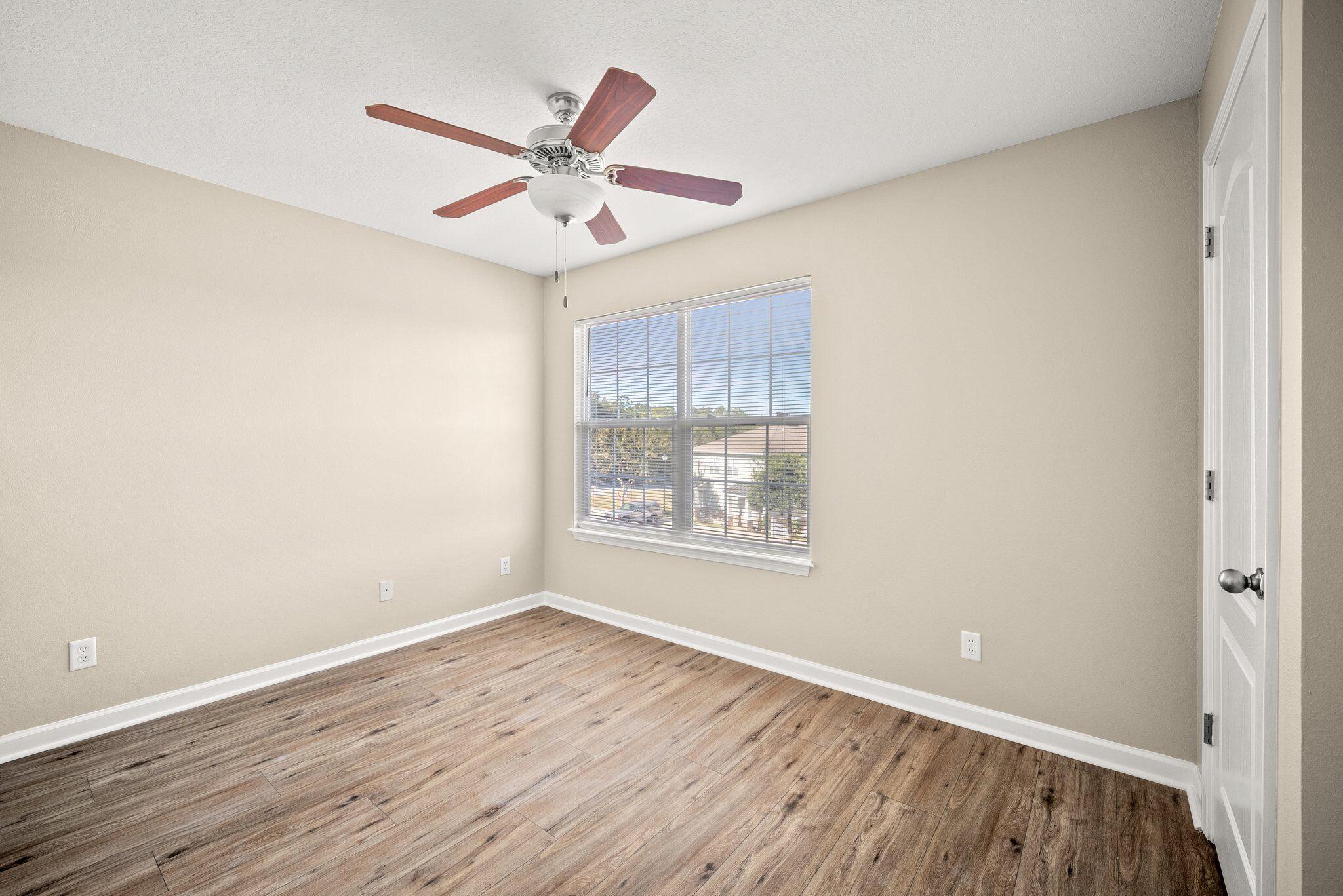 ARBOR LAKE PHASE 1 - Residential Lease