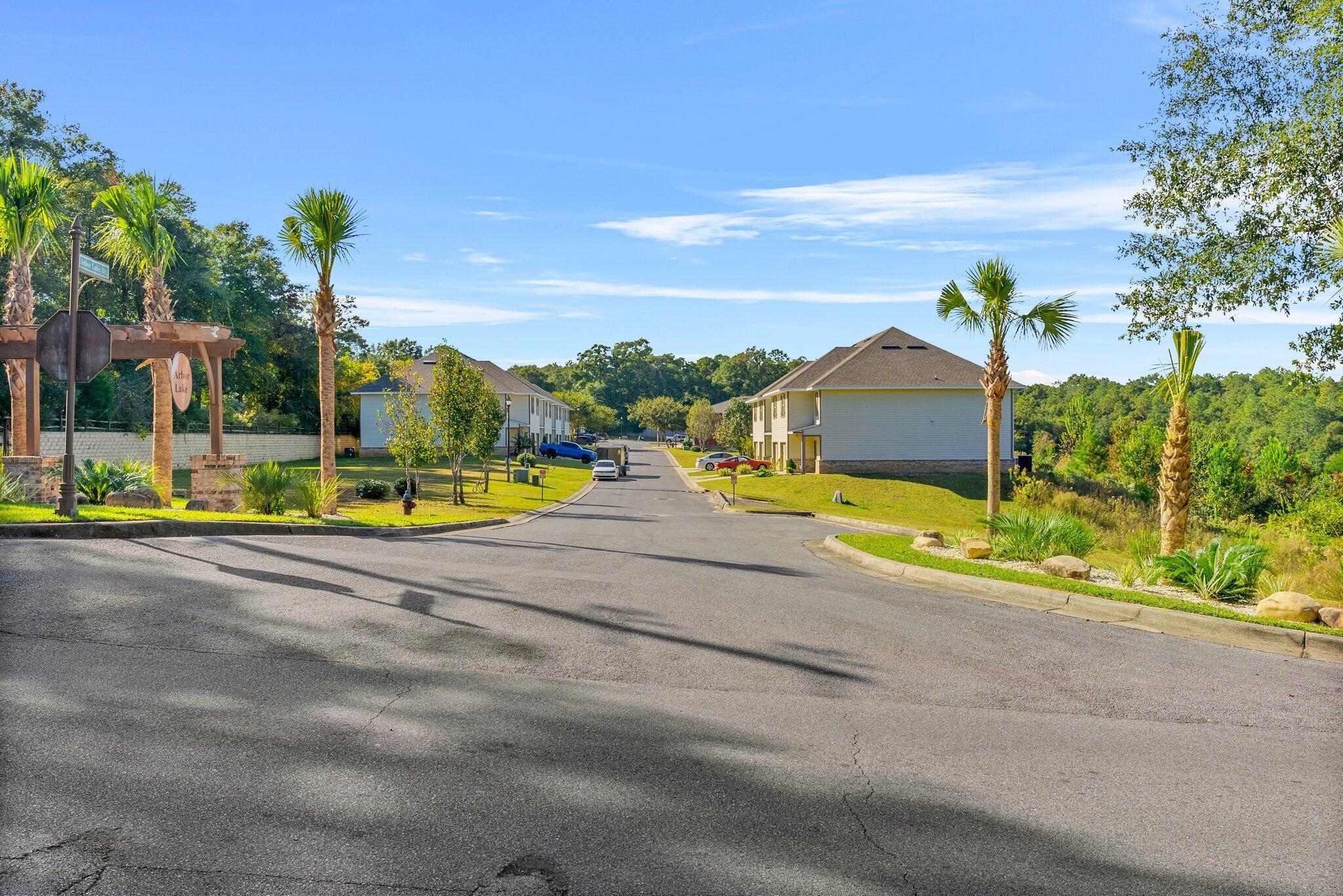 ARBOR LAKE PHASE 1 - Residential Lease