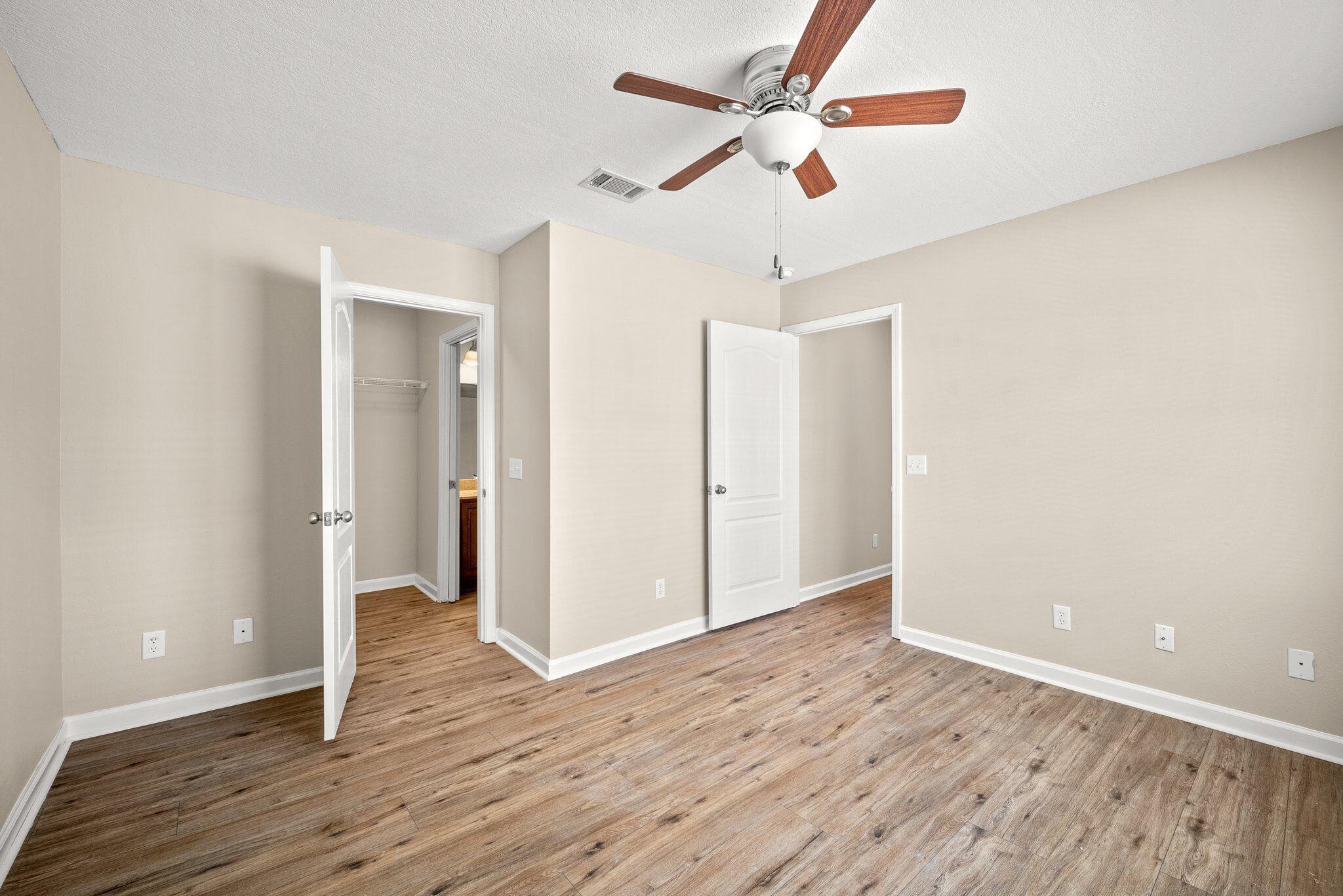ARBOR LAKE PHASE 1 - Residential Lease