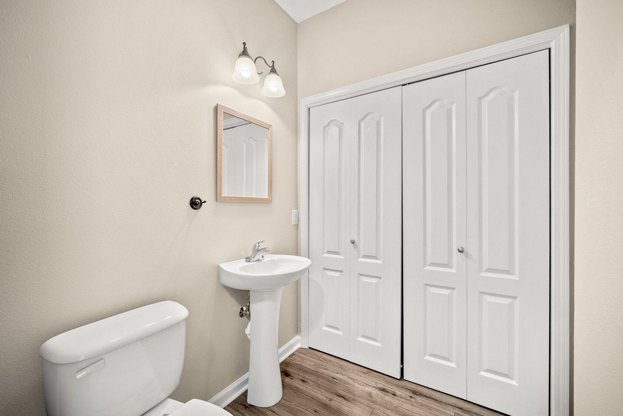 ARBOR LAKE PHASE 1 - Residential Lease