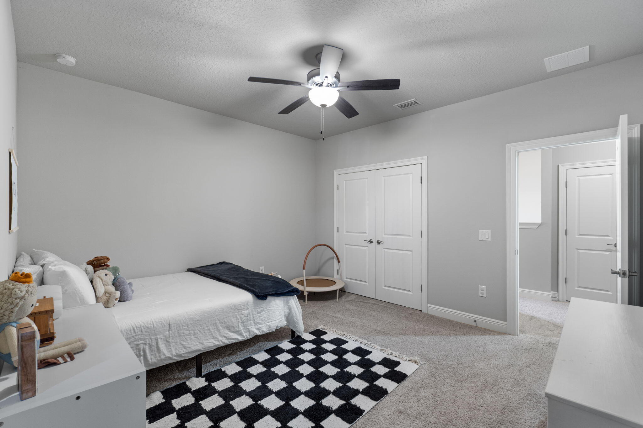 LOVEWOOD - Residential
