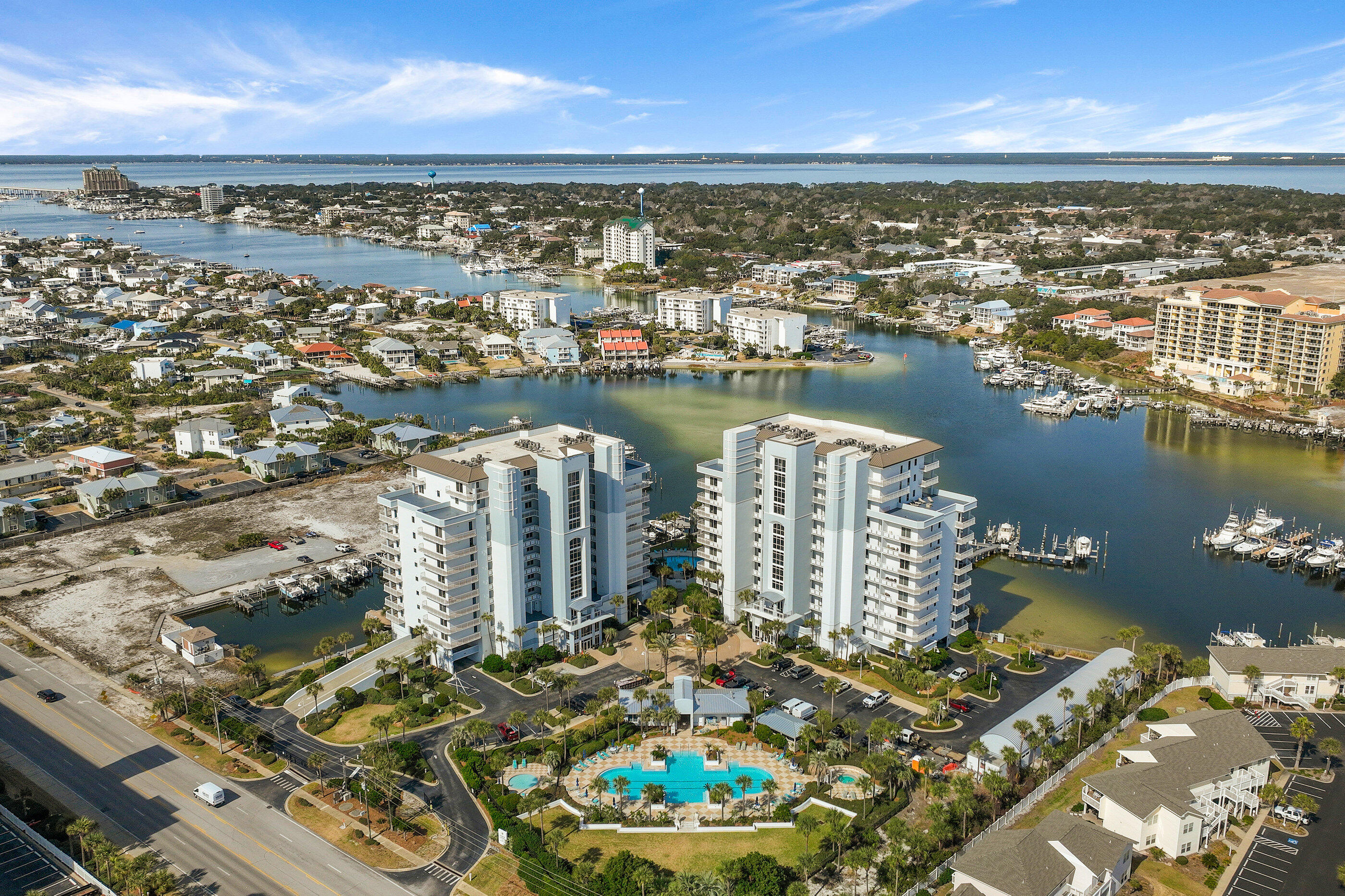 HARBOR LANDING - Residential