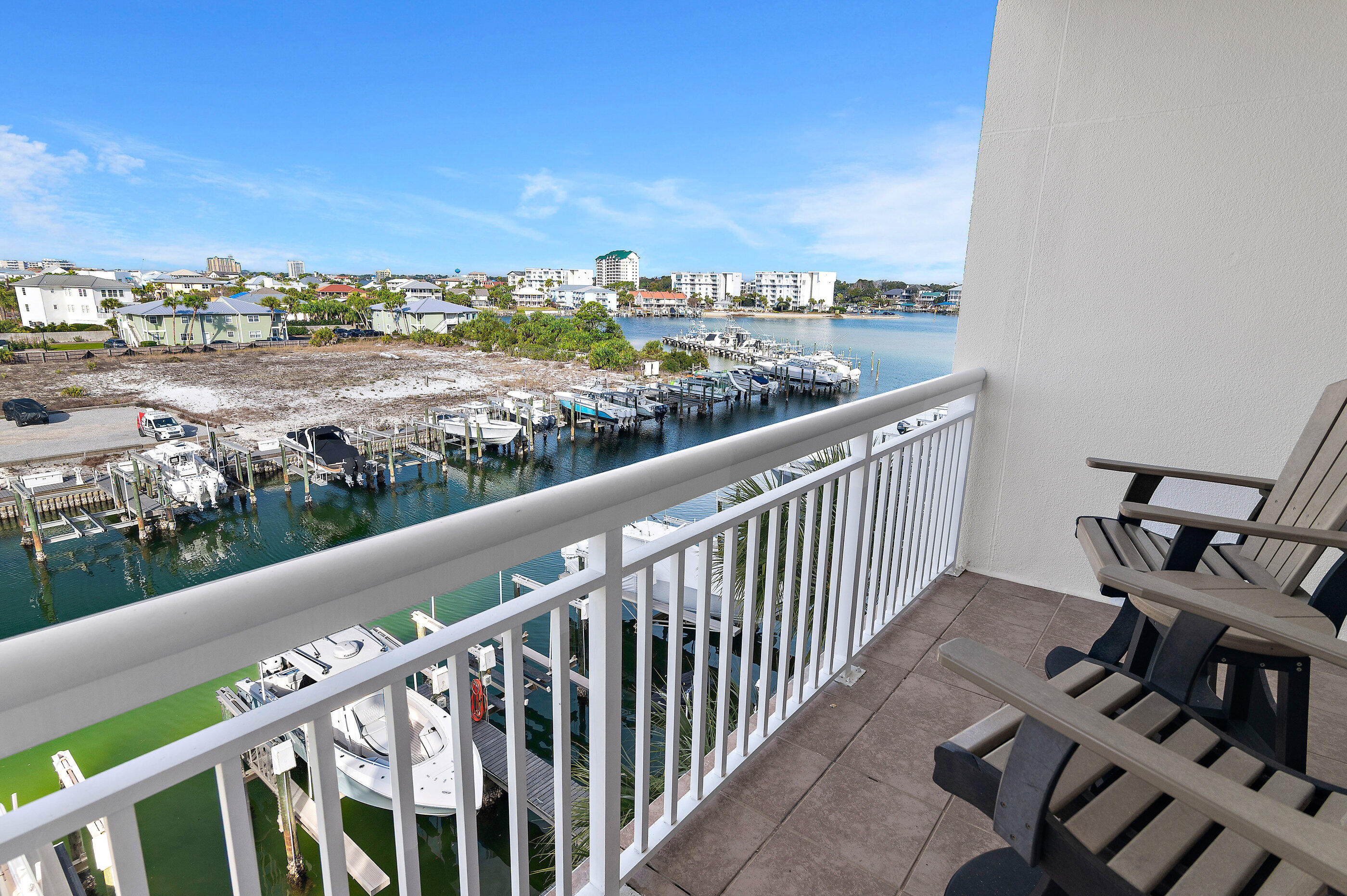 HARBOR LANDING - Residential