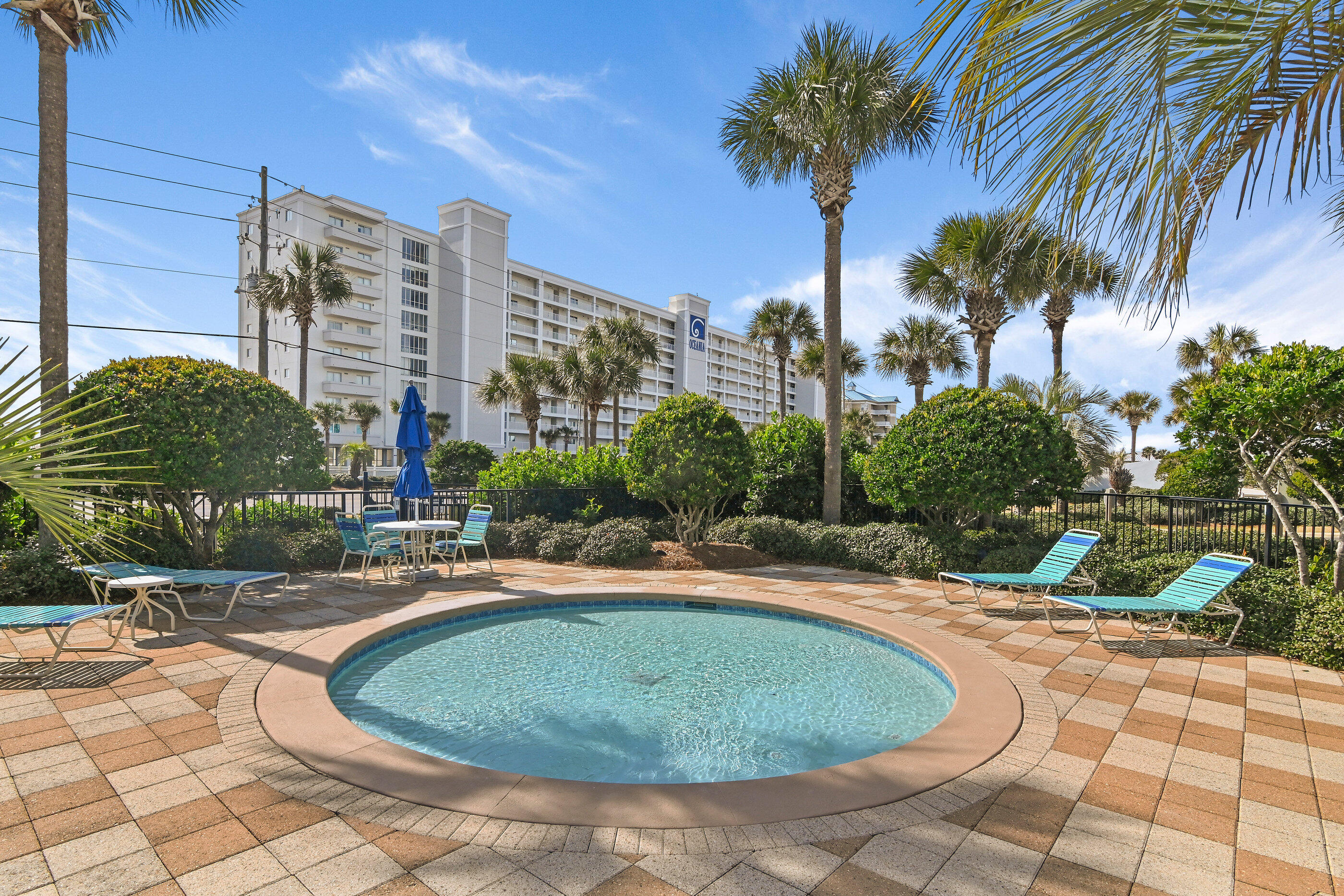 HARBOR LANDING - Residential