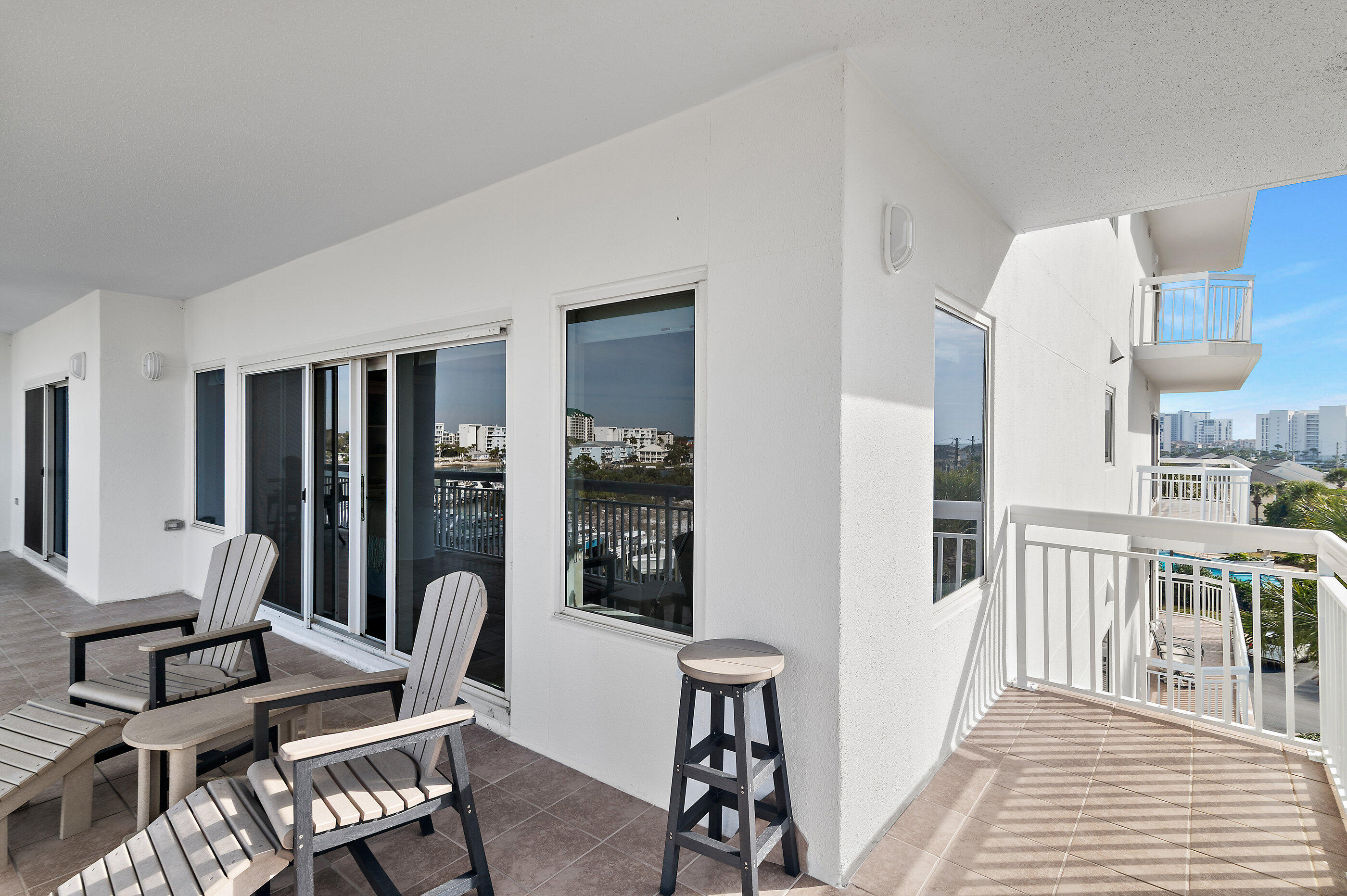 HARBOR LANDING - Residential