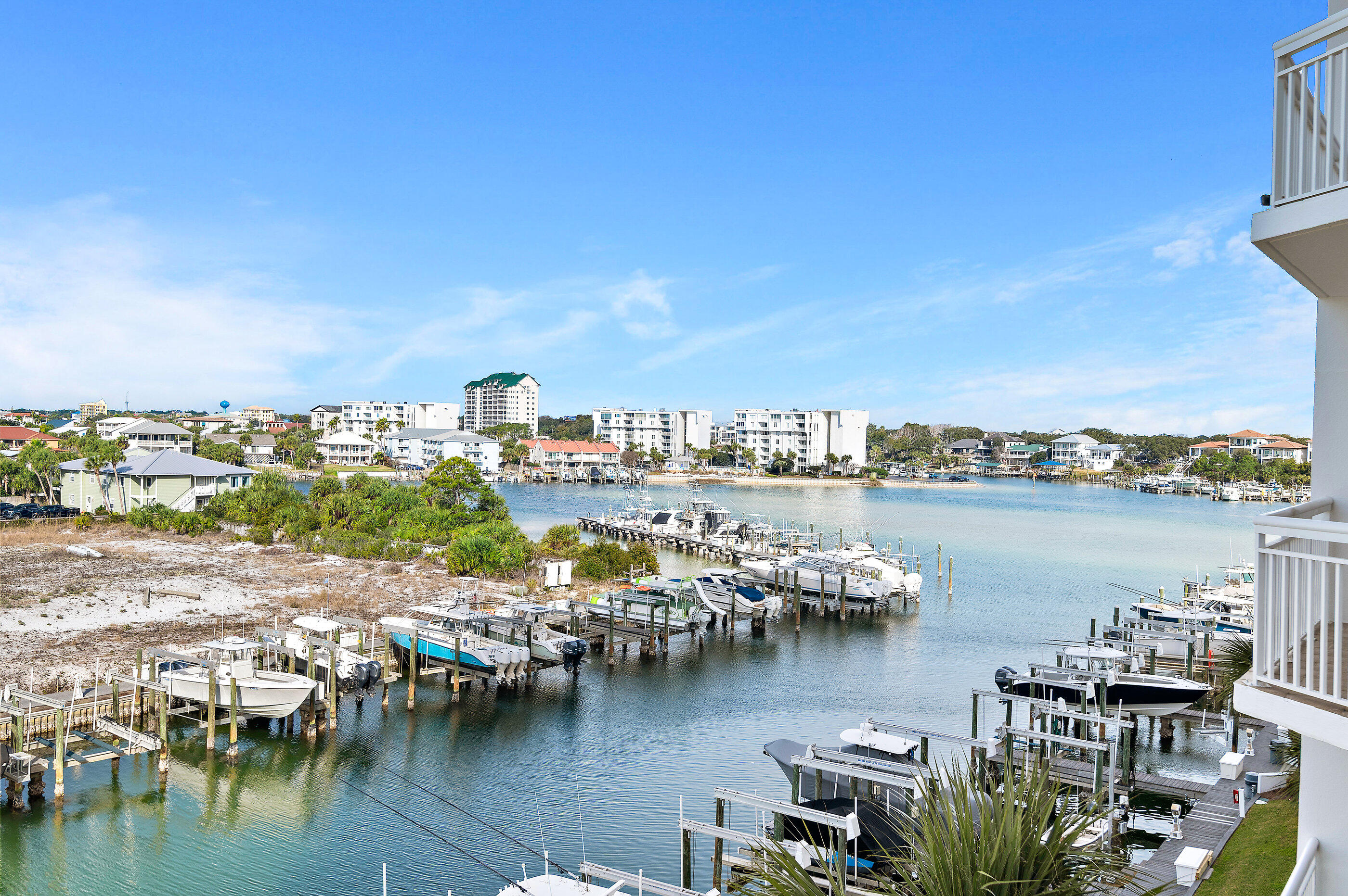 HARBOR LANDING - Residential