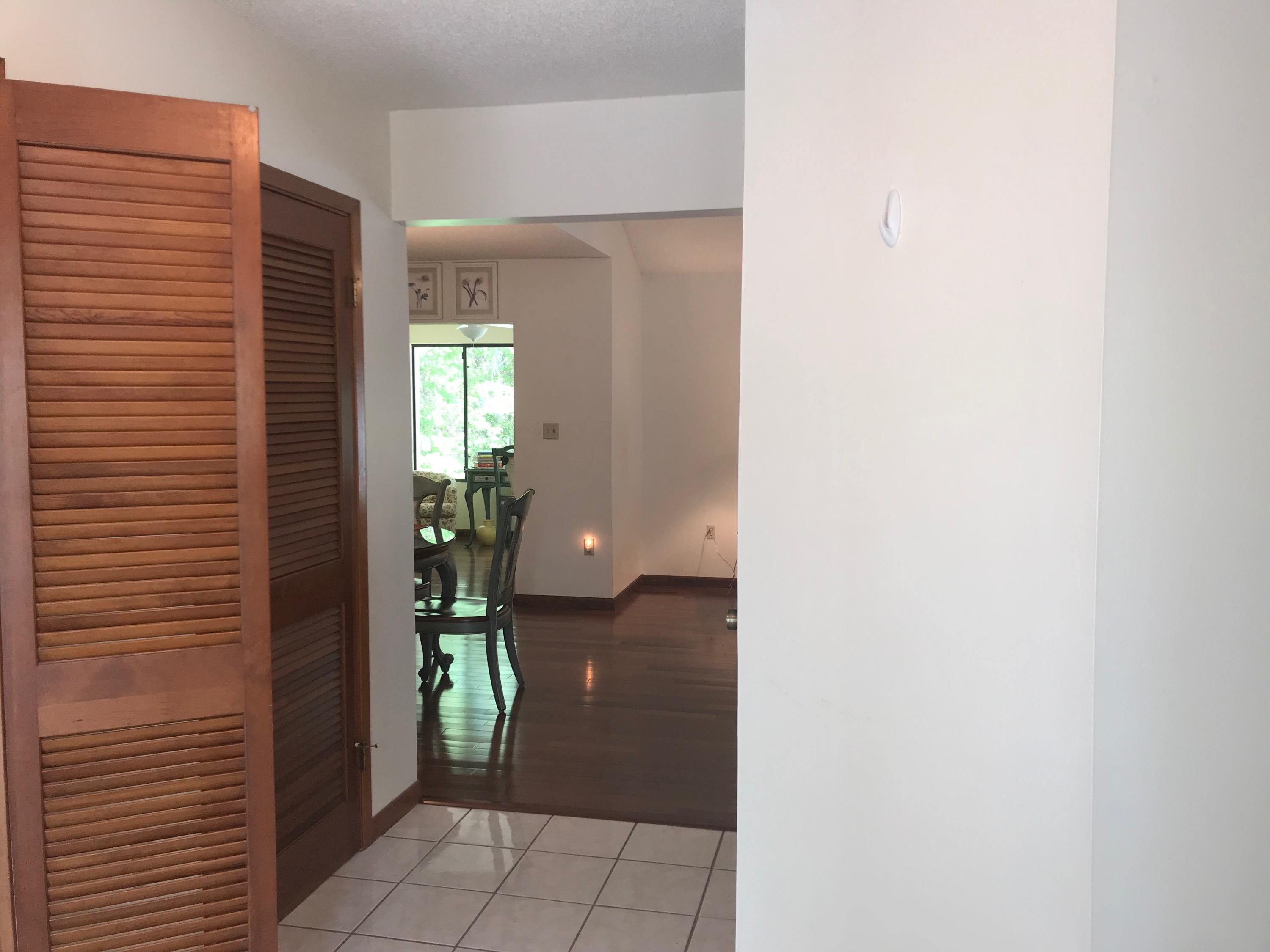 ROYAL OAK VILLAS BLUEWATER BAY - Residential Lease