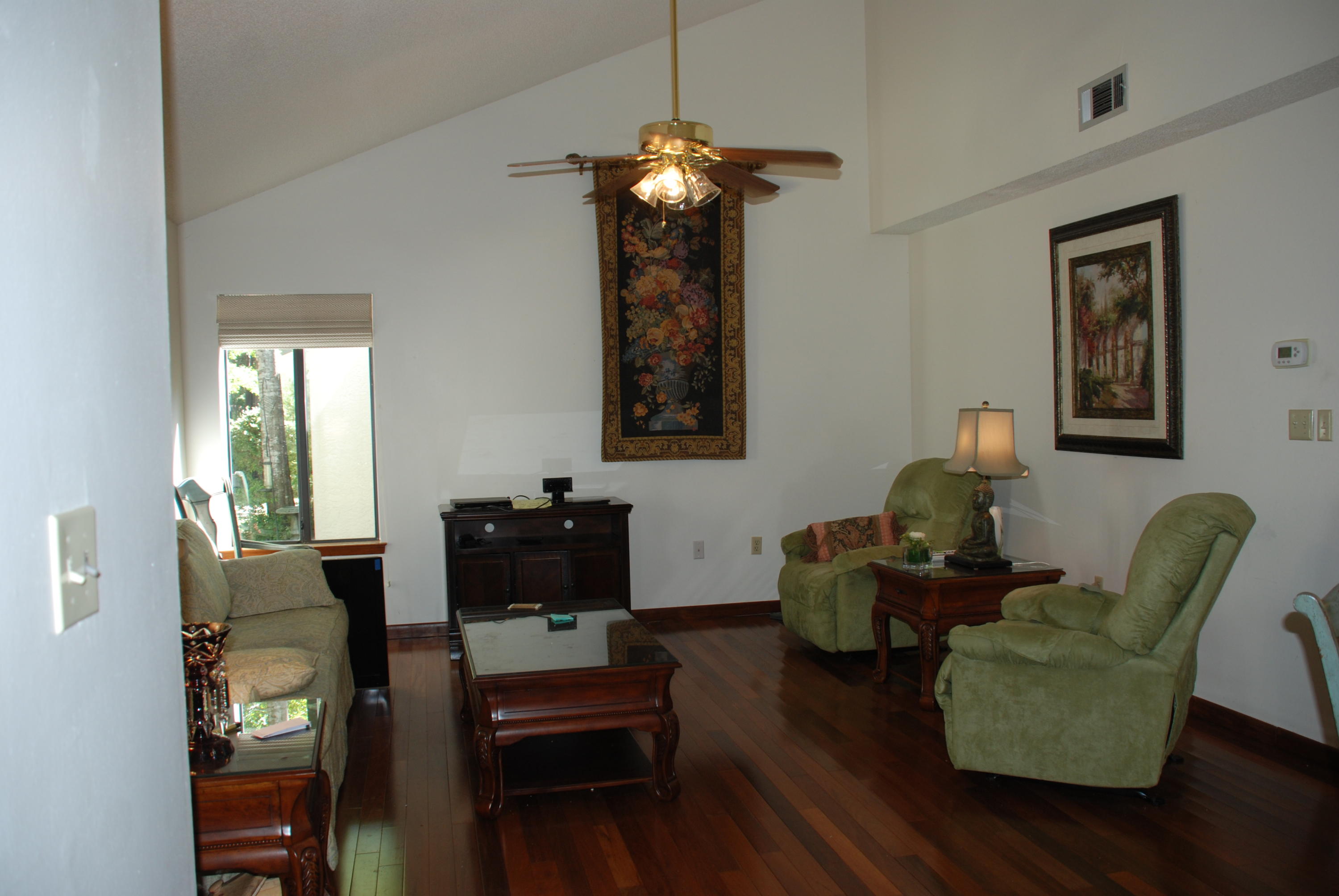 ROYAL OAK VILLAS BLUEWATER BAY - Residential Lease