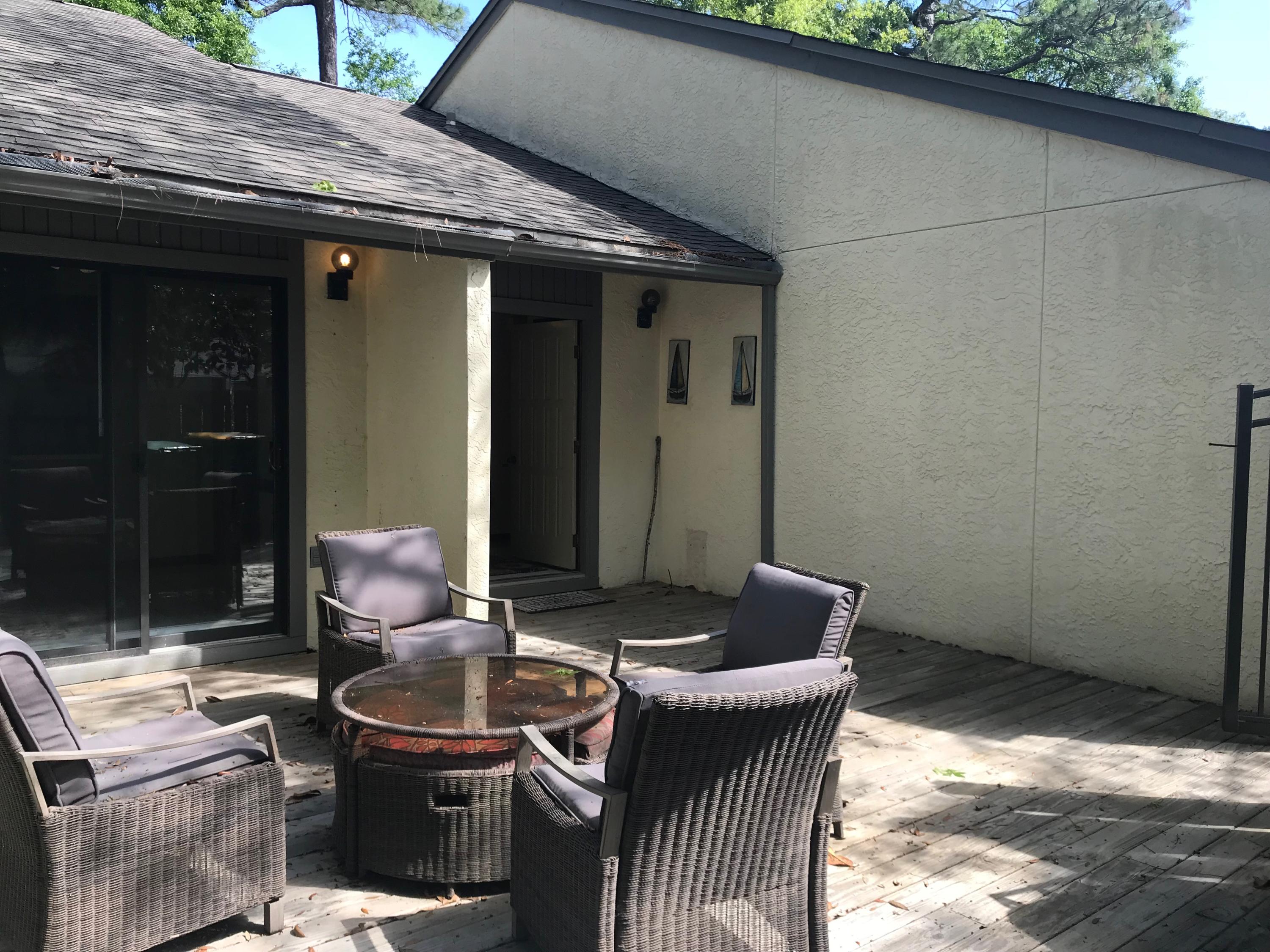 ROYAL OAK VILLAS BLUEWATER BAY - Residential Lease