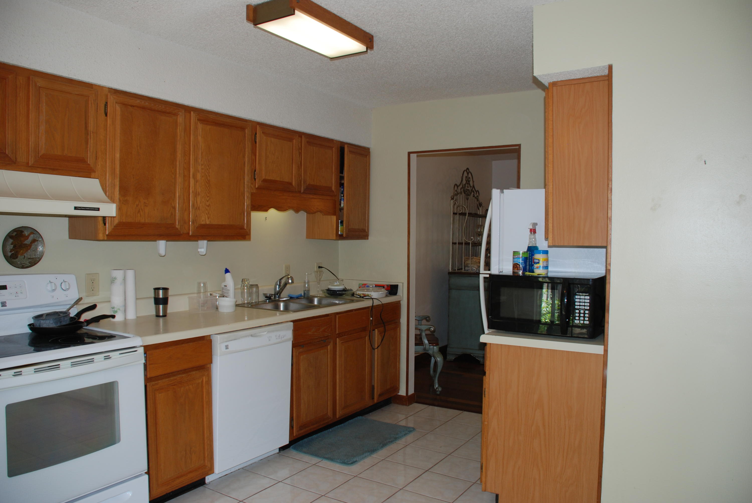 ROYAL OAK VILLAS BLUEWATER BAY - Residential Lease