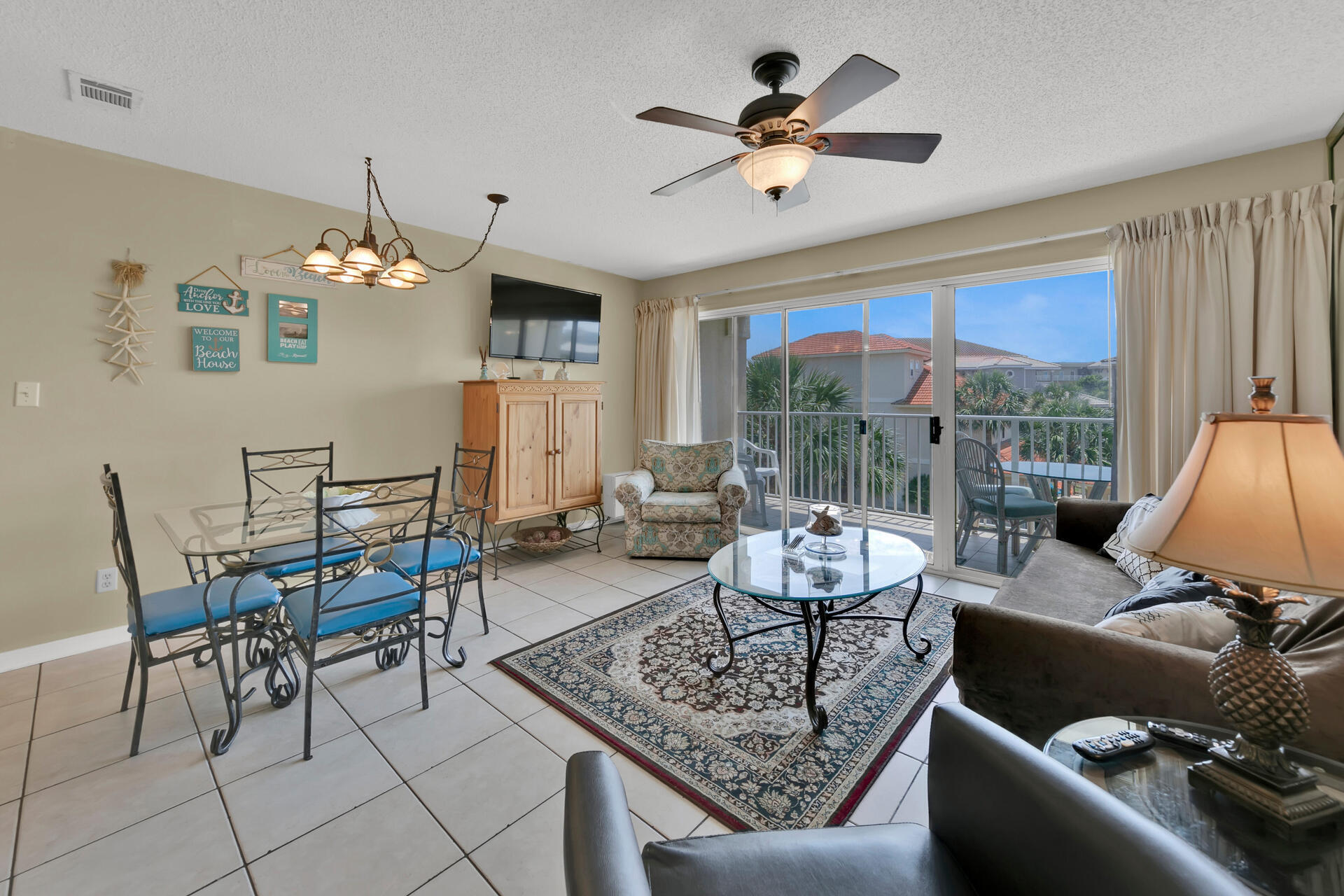 MARAVILLA CONDO 4 - Residential
