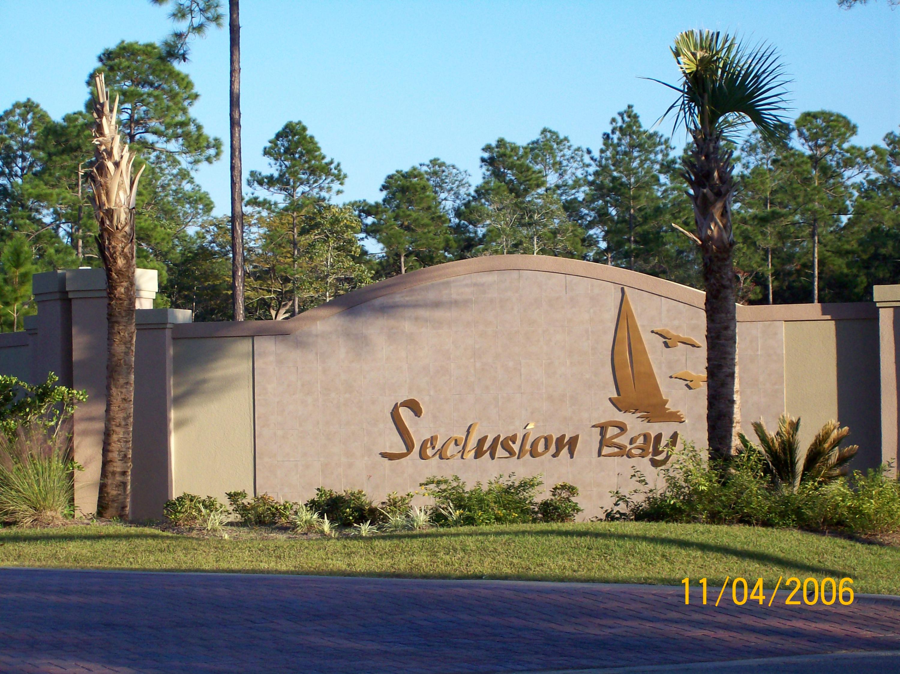 SECLUSION BAY - Land