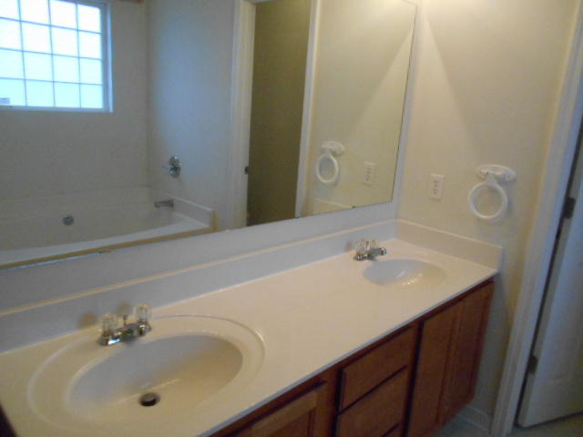 REDSTONE ESTATES - Residential Lease