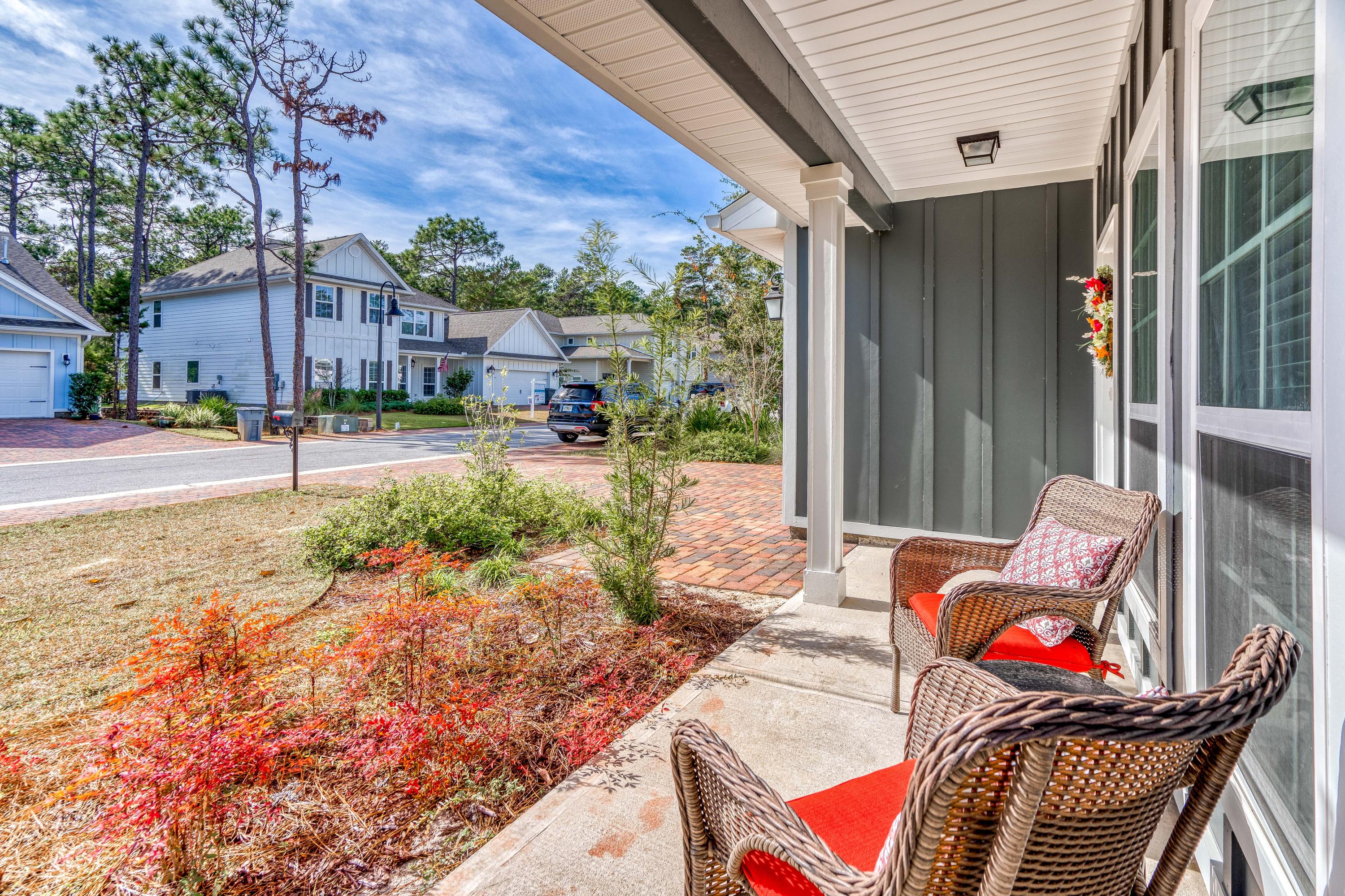 Mussett Bayou Manor - Residential