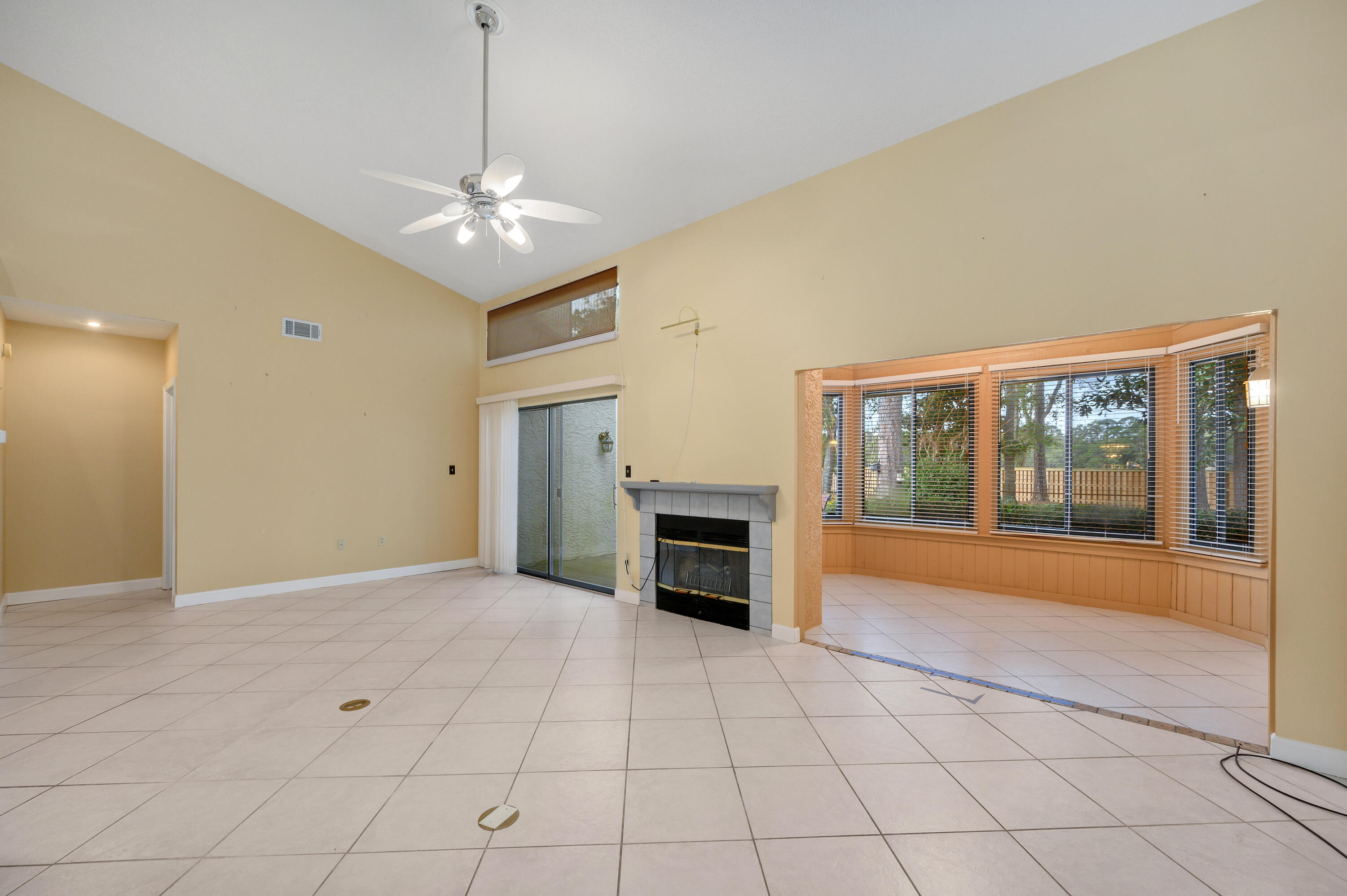 GLENEAGLES GREEN BLUEWATER BAY 2 - Residential