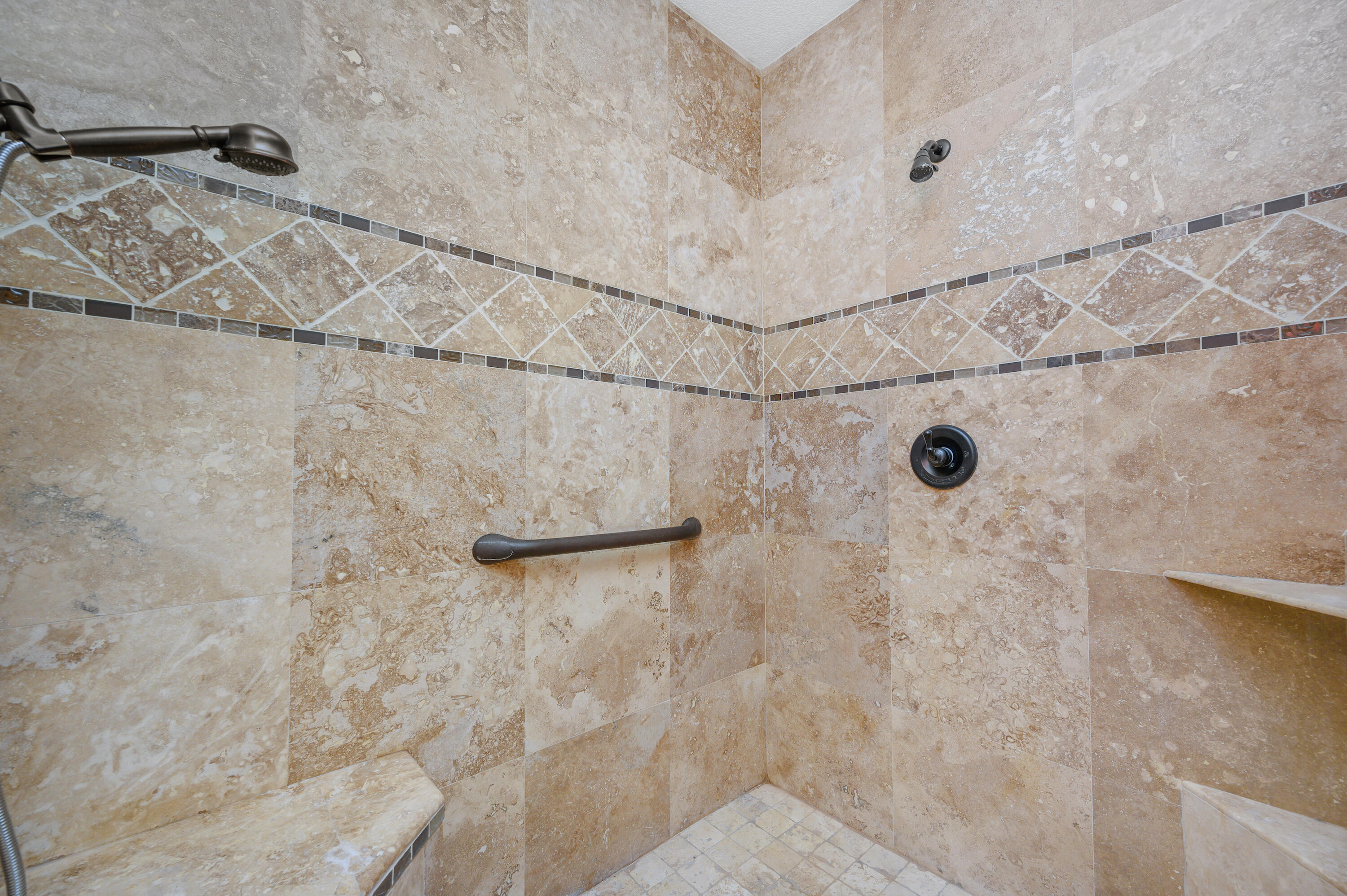 GLENEAGLES GREEN BLUEWATER BAY 2 - Residential