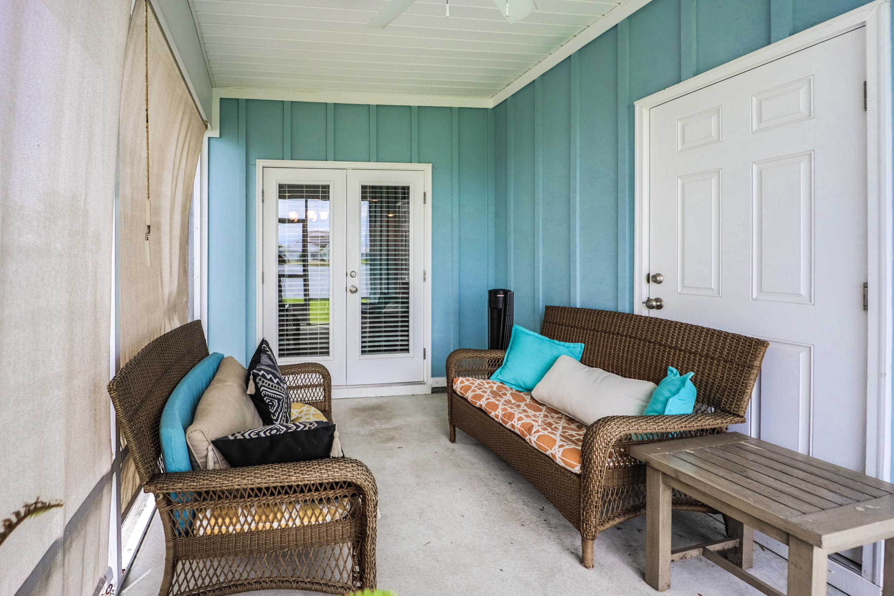 MOONRAKER SHORES - Residential Lease