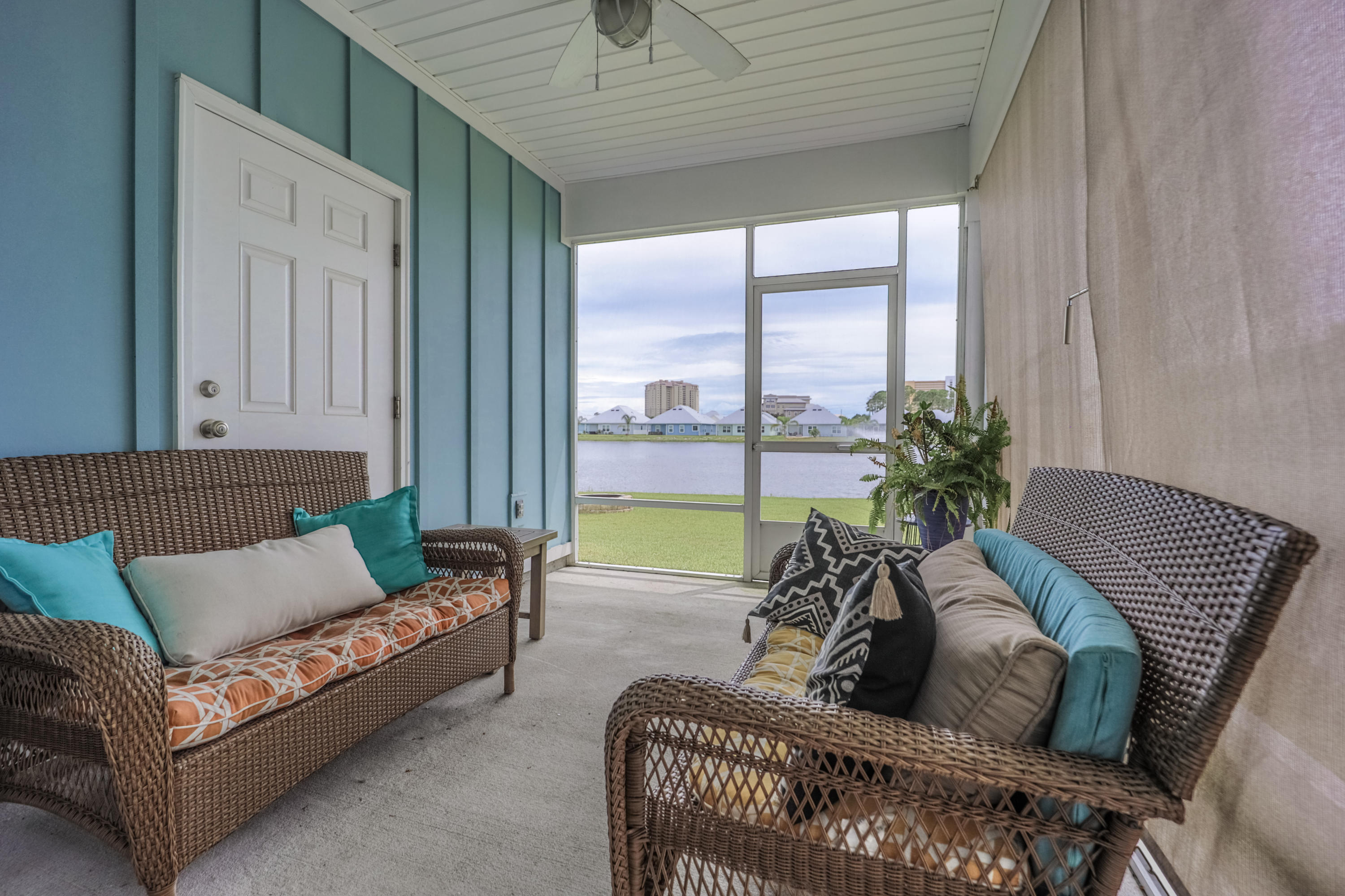MOONRAKER SHORES - Residential Lease