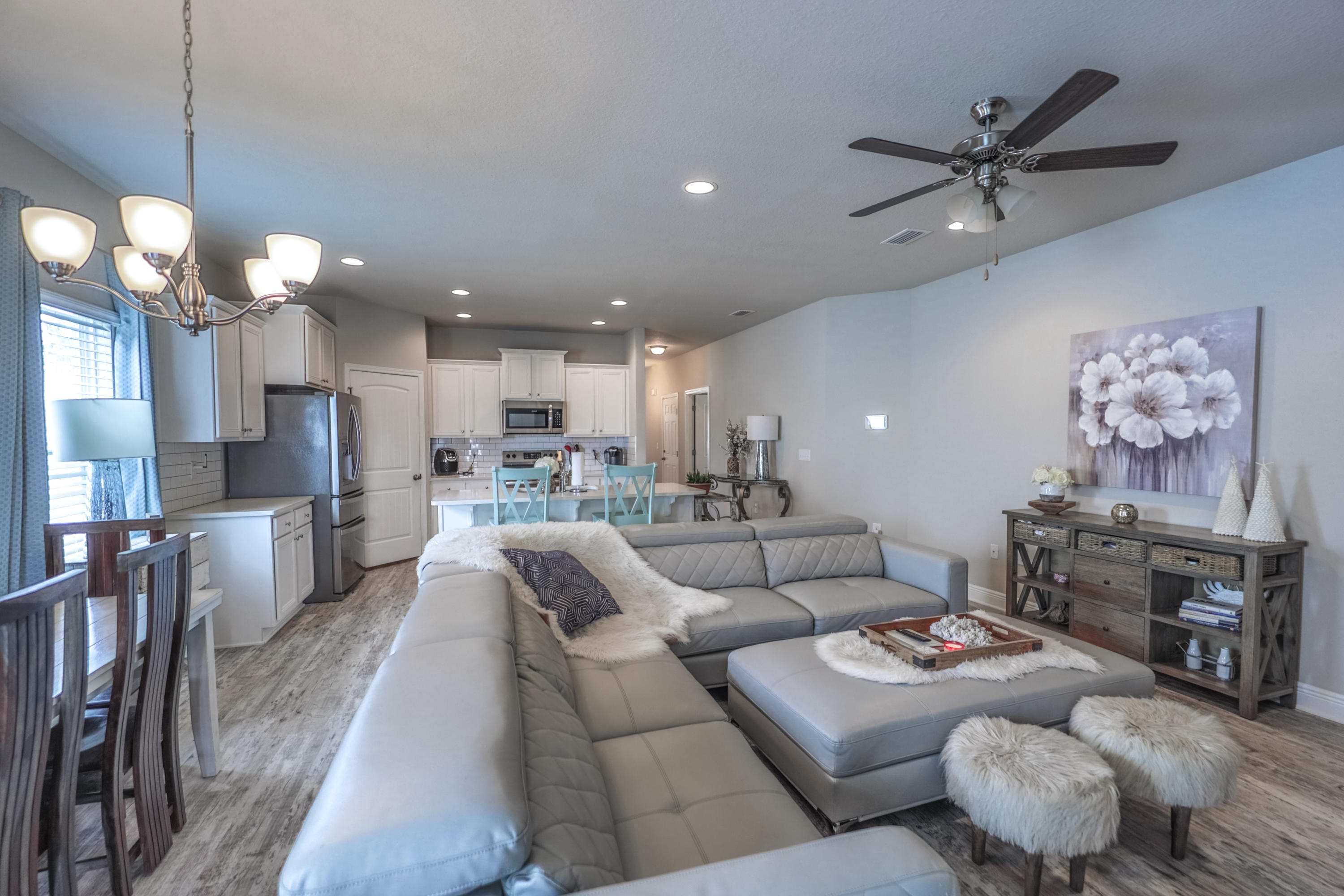 MOONRAKER SHORES - Residential Lease