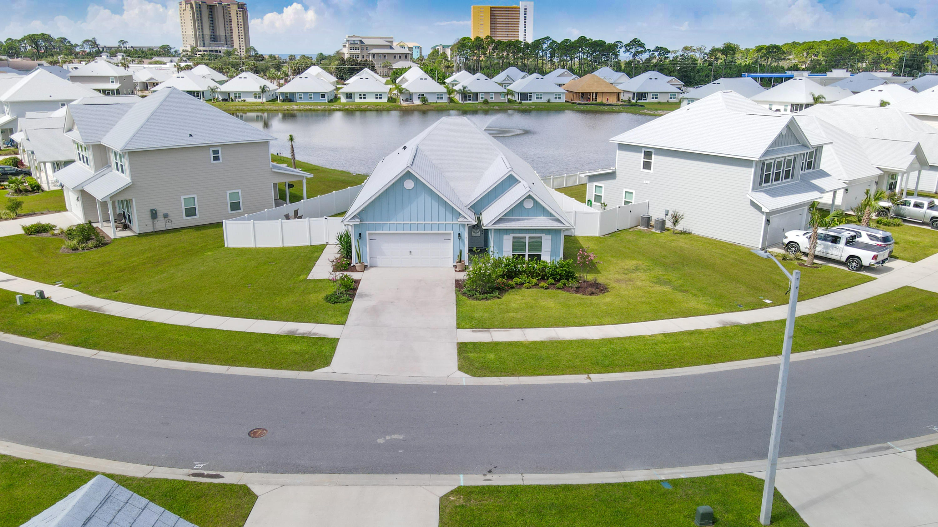 MOONRAKER SHORES - Residential Lease