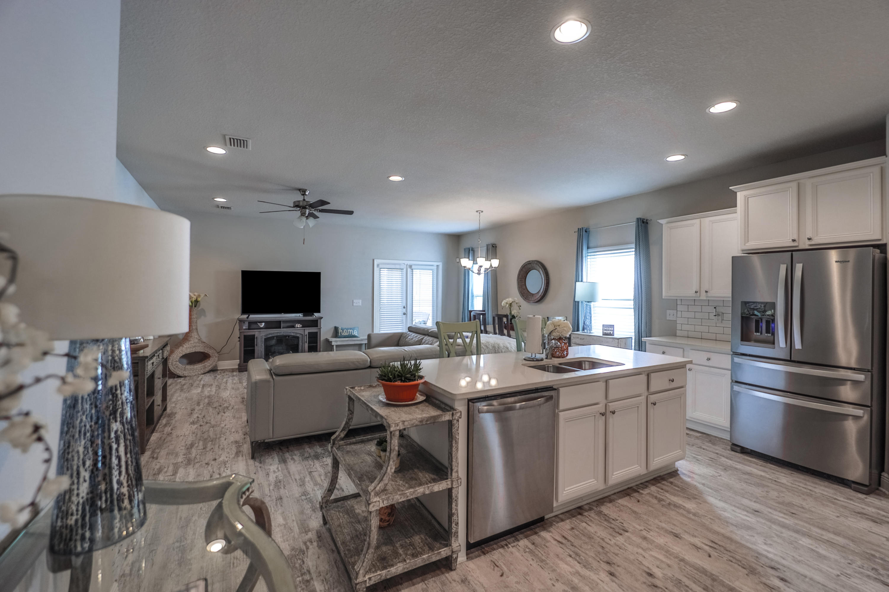 MOONRAKER SHORES - Residential Lease