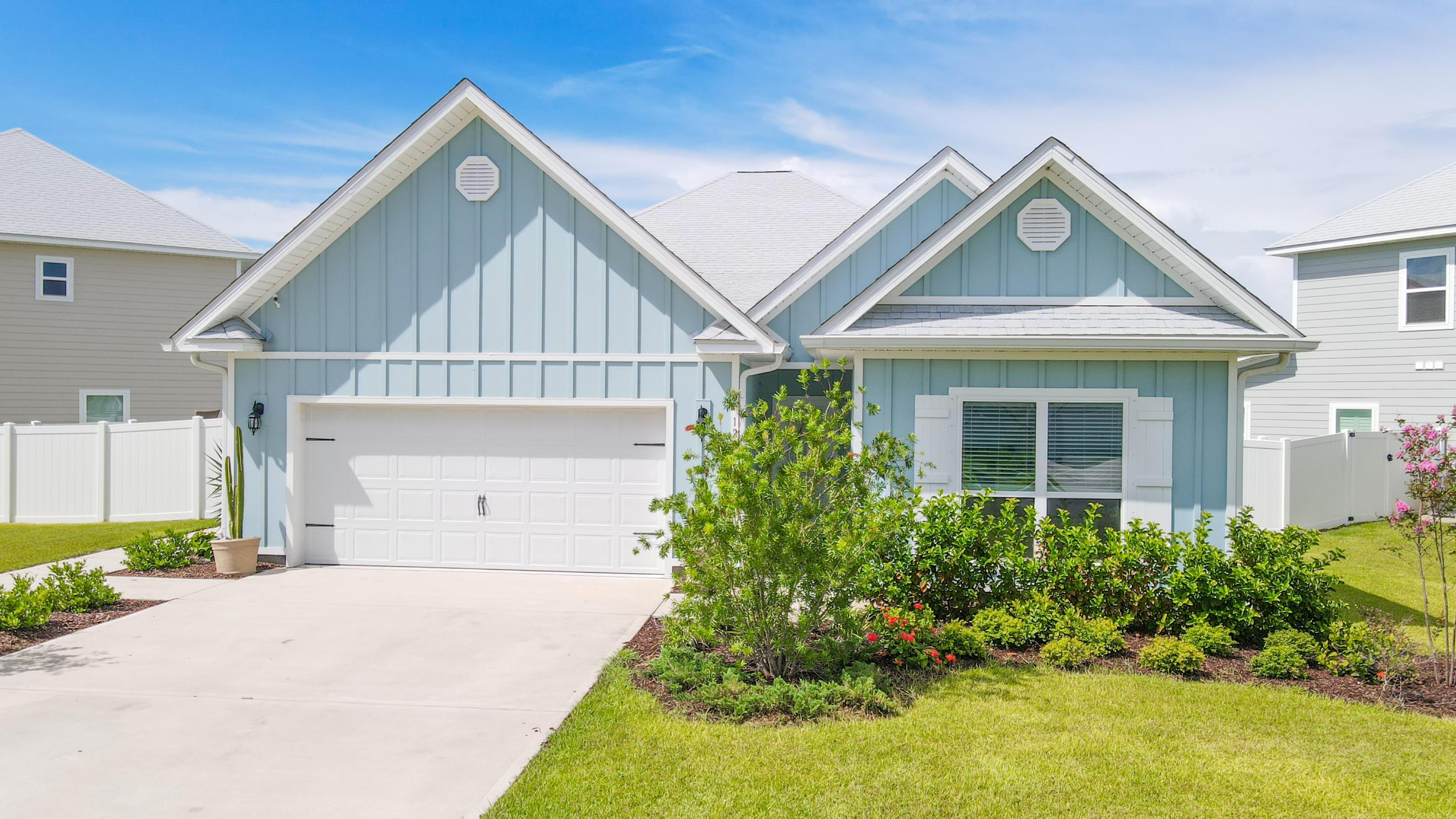 MOONRAKER SHORES - Residential Lease